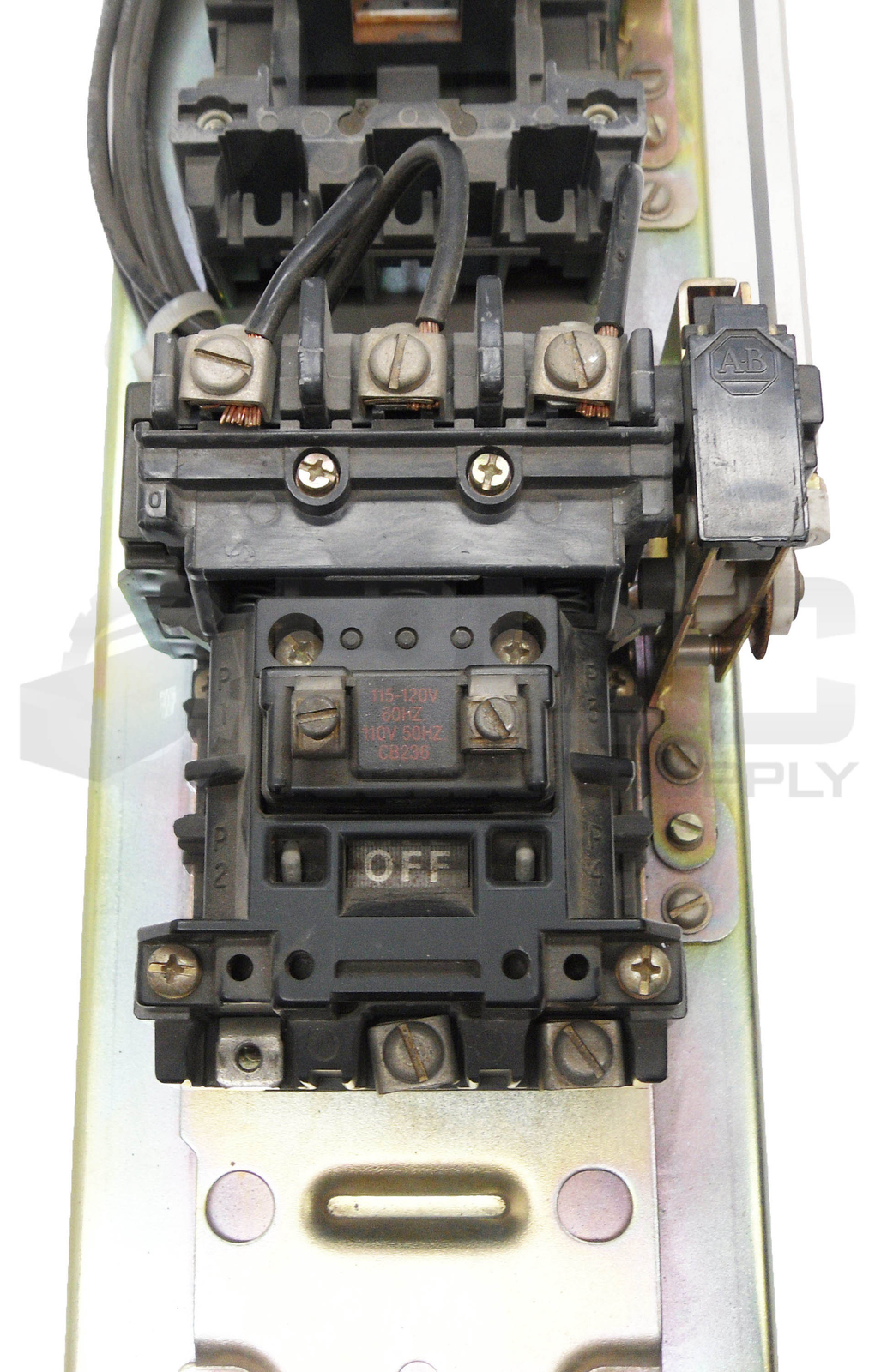 ALLEN BRADLEY 505V-A0D /B REVERSING STARTER SIZE 0 600VAC W/ CB236 COIL 505V-AOD