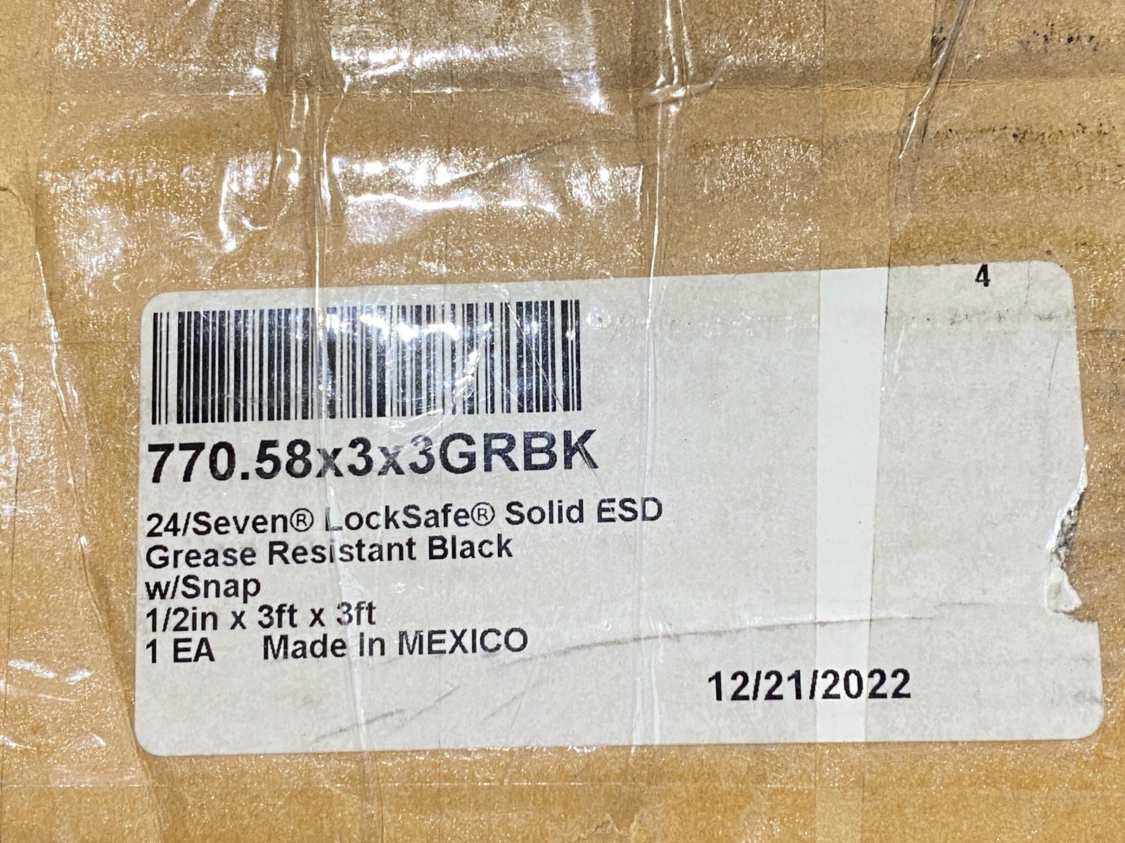 Wearwell 770.58x3x3GRBK 3′ x 3′ 24/Seven ESD-Safe LockSafe Solid Tile 5/8″ Thick