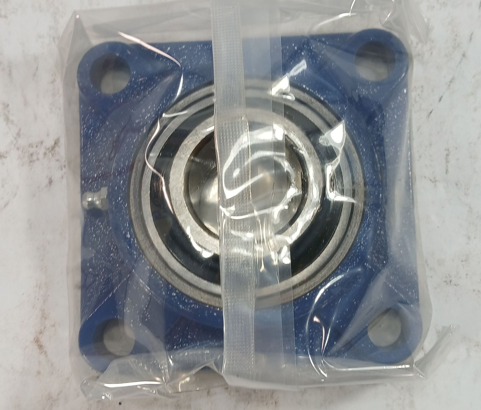 1 NEW SKF UCF207-22 4-BOLT FLANGED PILLOW BLOCK BEARING NIB ***MAKE OFFER***