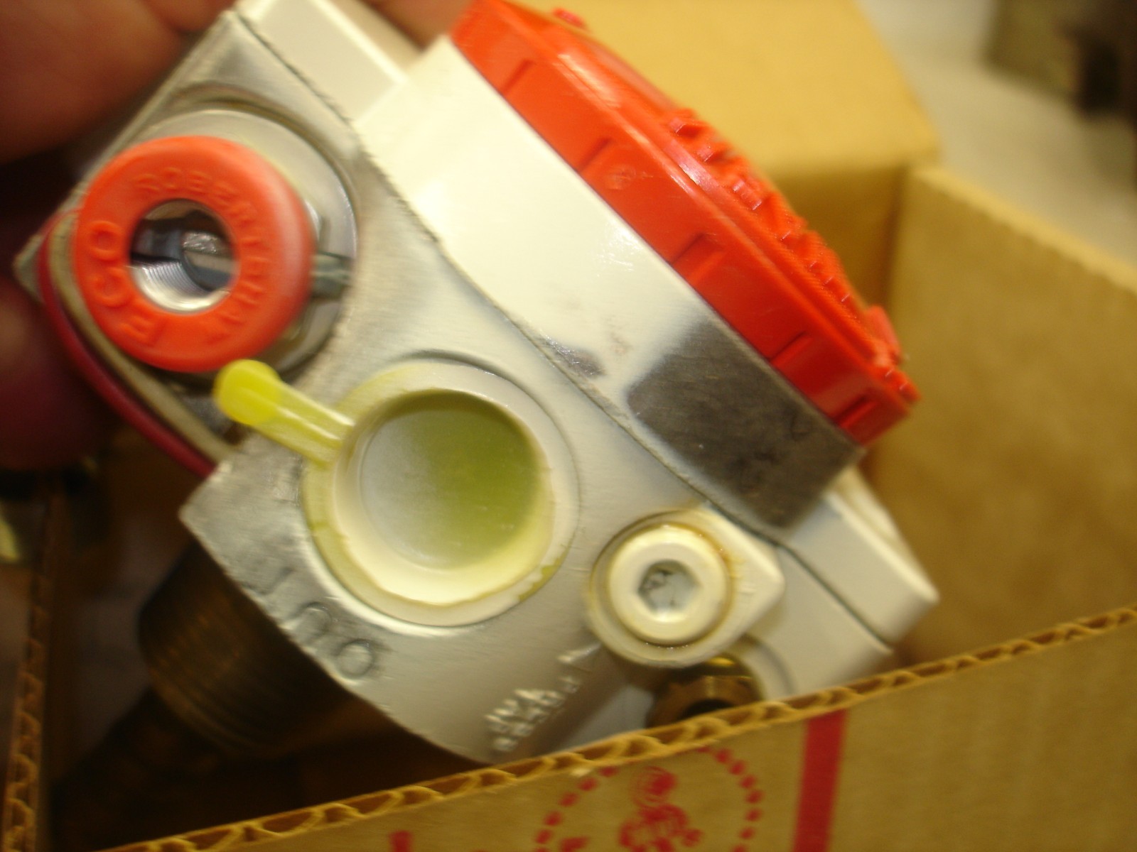 Robertshaw vw 110 202 water heater control r11 or TP NEW