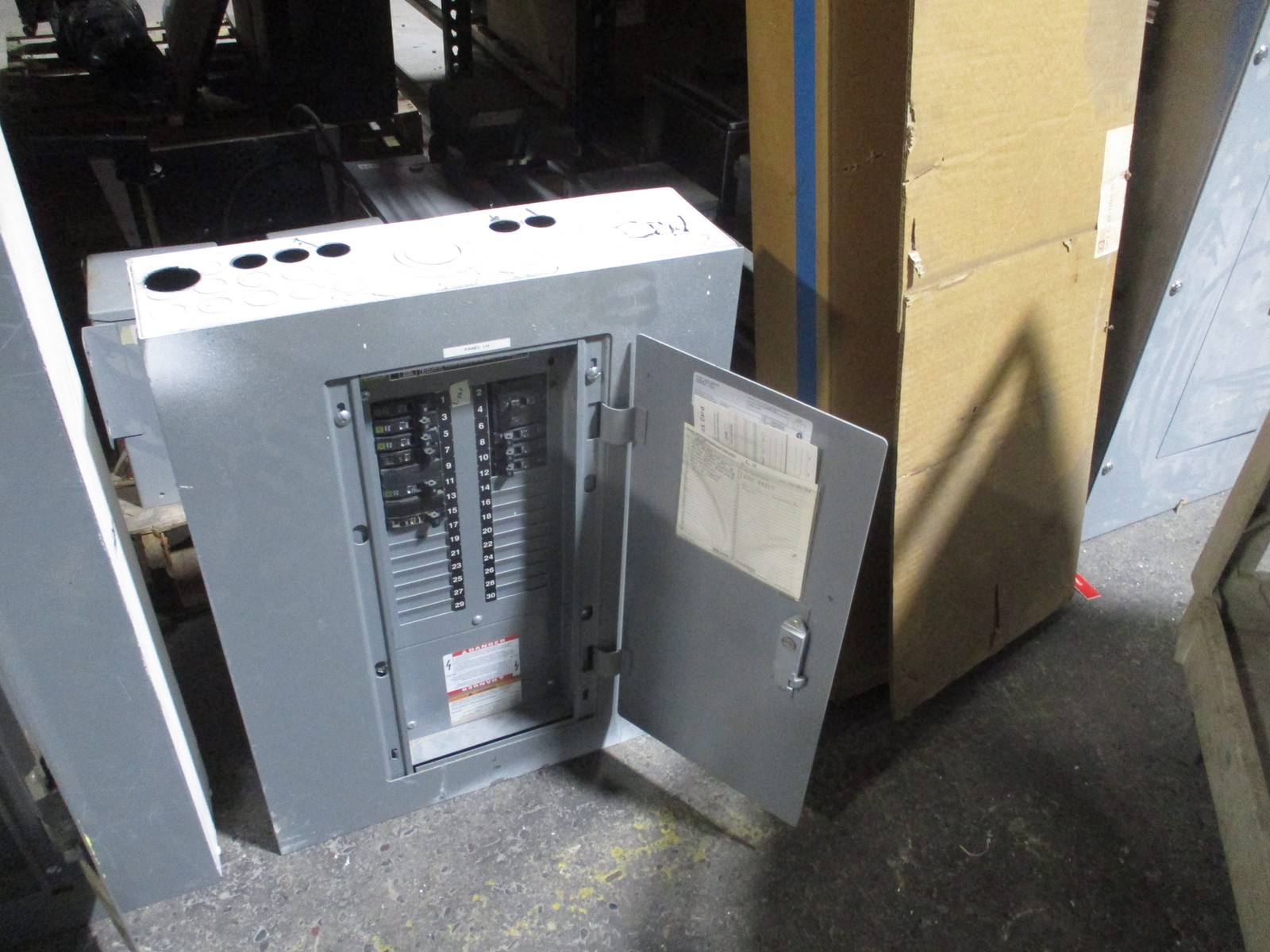 Square D Main Lug Circuit Breaker Panel NQOD430L100 208Y/120V 100A 3Ph 4W Used