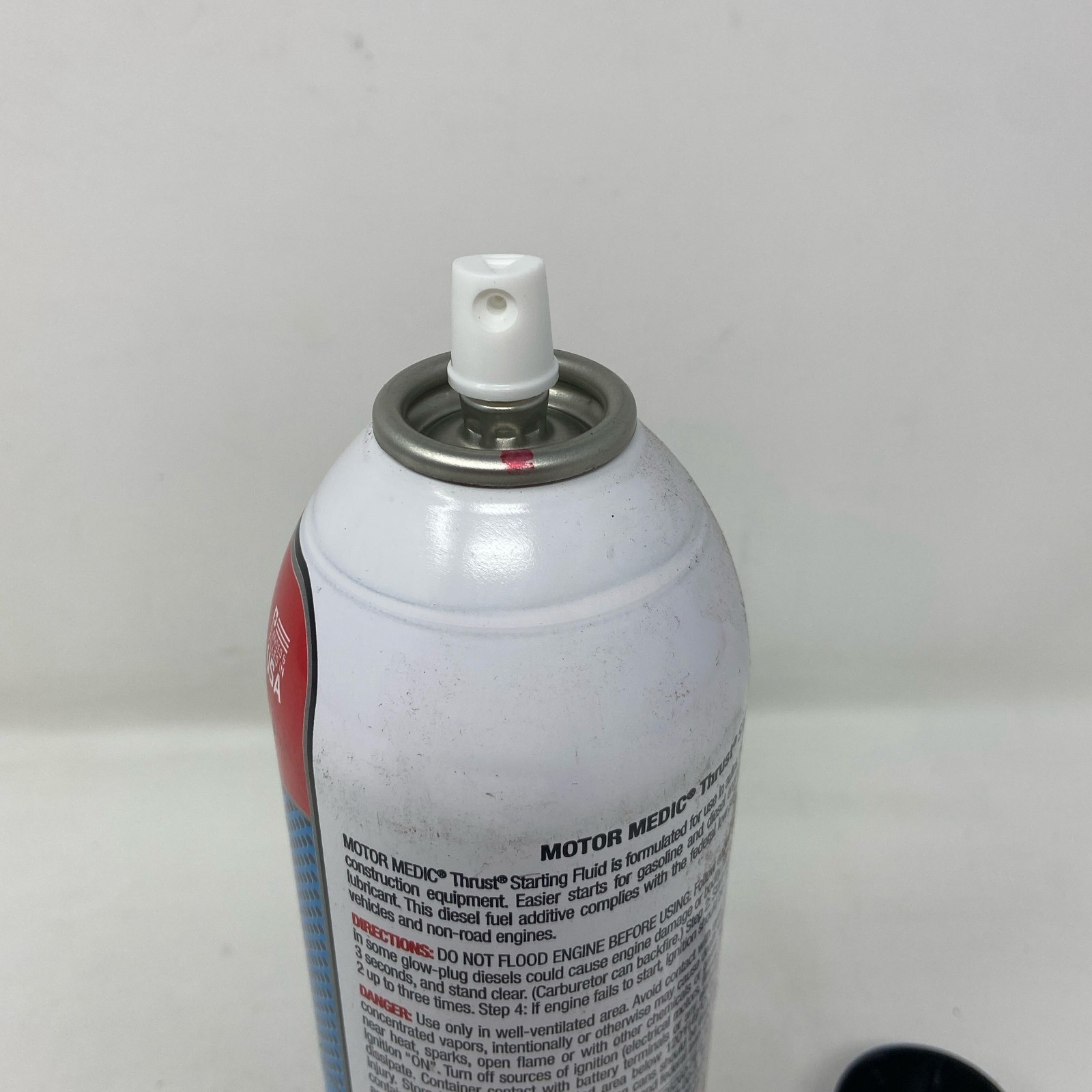 Motor Medic Thrust Starting Fluid M3815 – 11 oz Red/Blue Can for Gas & Diesel
