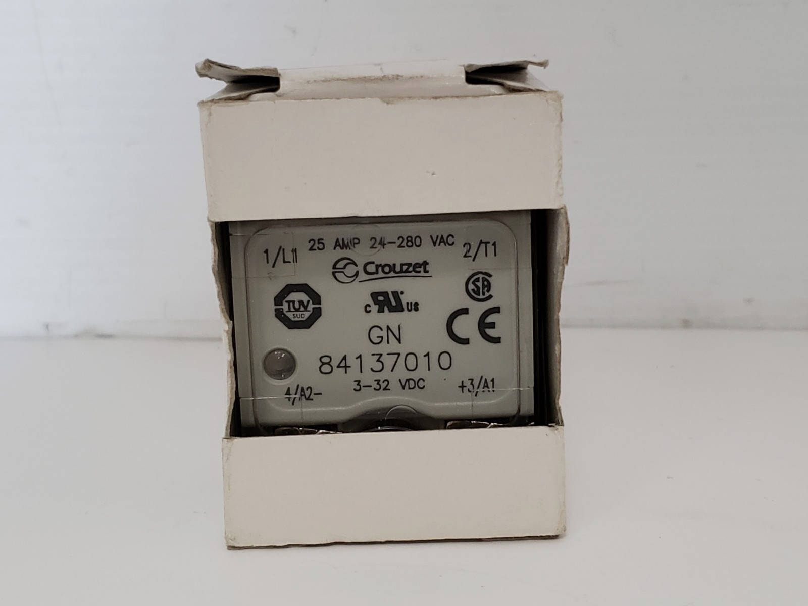 CROUZET GN84137010 SOLID STATE RELAY 25A 24-280VAC 3-32VDC NIB