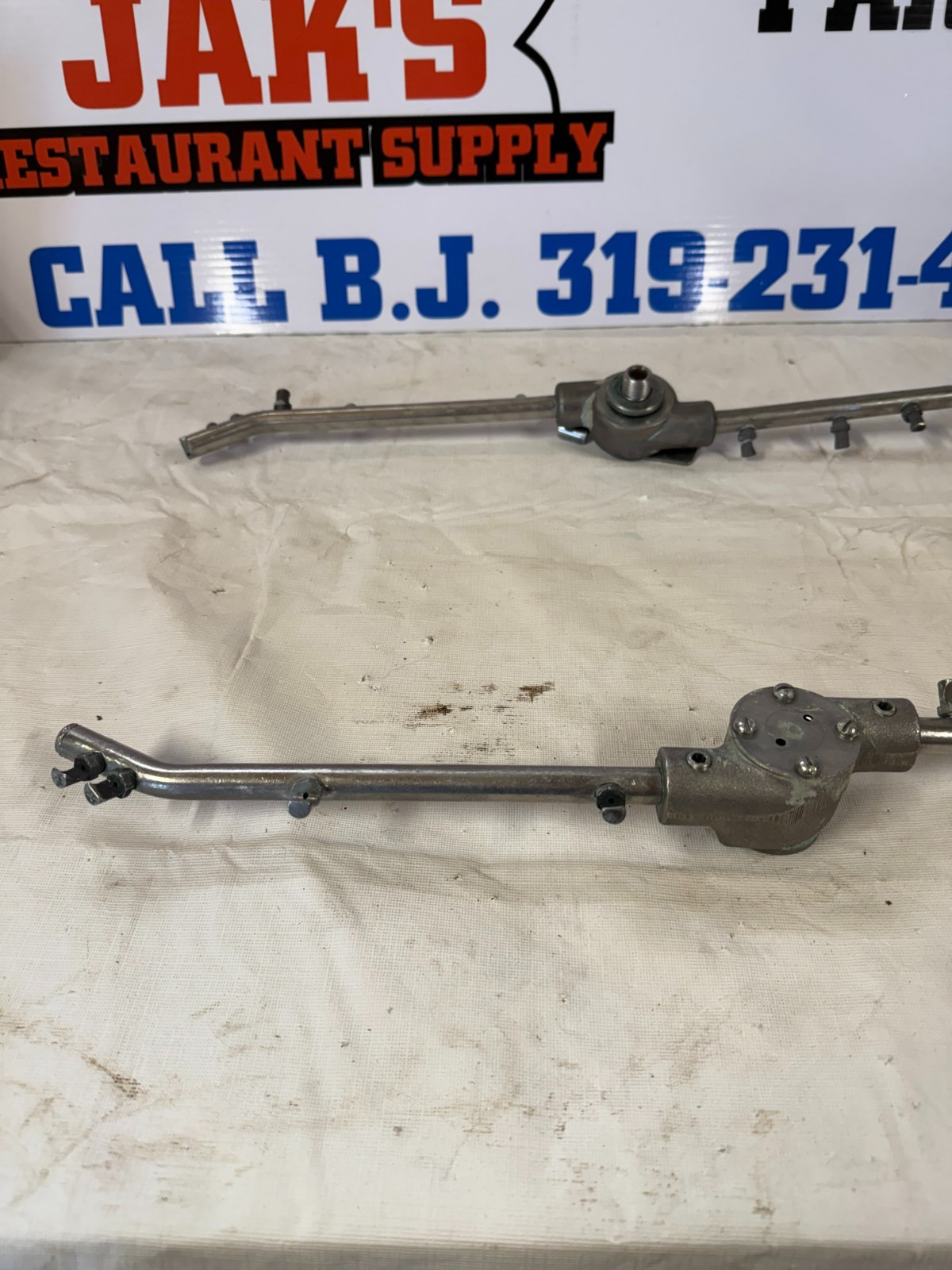 Hobart AM 14 Rinse Arm Top And Bottom Lower Arm Pin Included