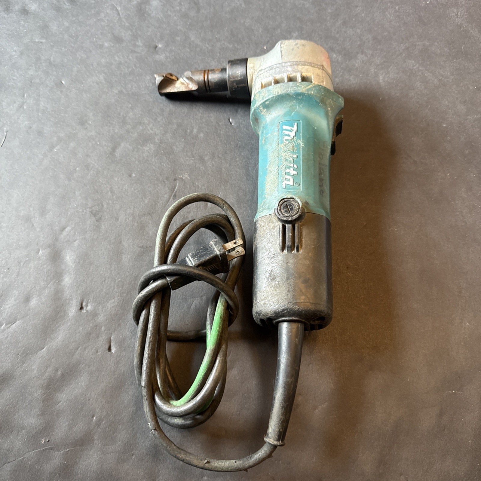 MAKITA TOOLS 16 GAUGE NIBBLER JN1601, 16 ga, MILD STEEL, 18 ga, STAINLESS STEEL