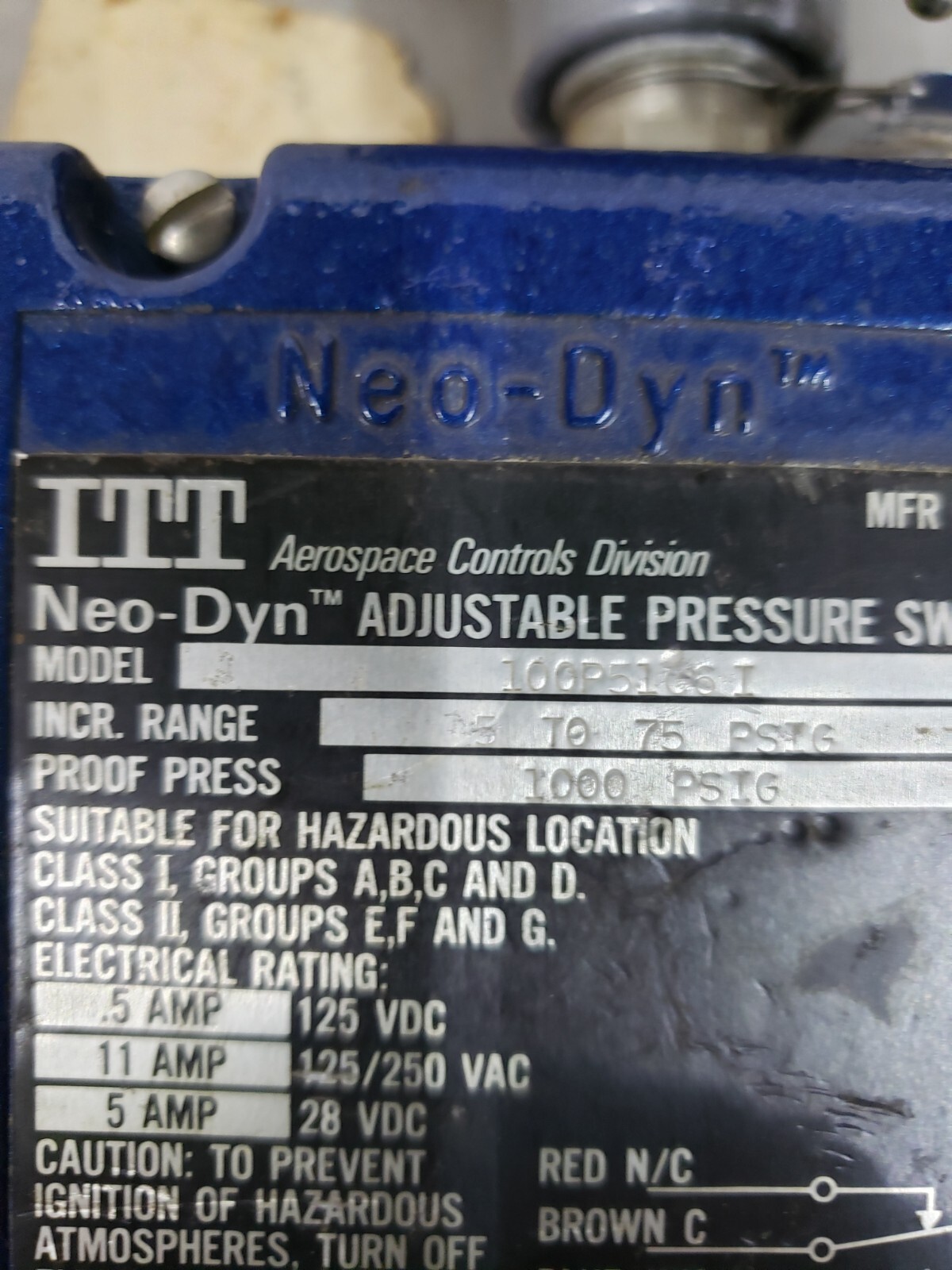 ITT 100P51C6 I NEO-DYN ADJUSTABLE SWITCH NEW OLD STOCK