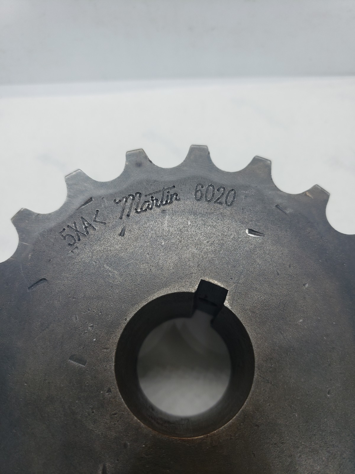 MARTIN 6020 SPROCKET 1-3/8″ BORE 20 TEETH, NNB