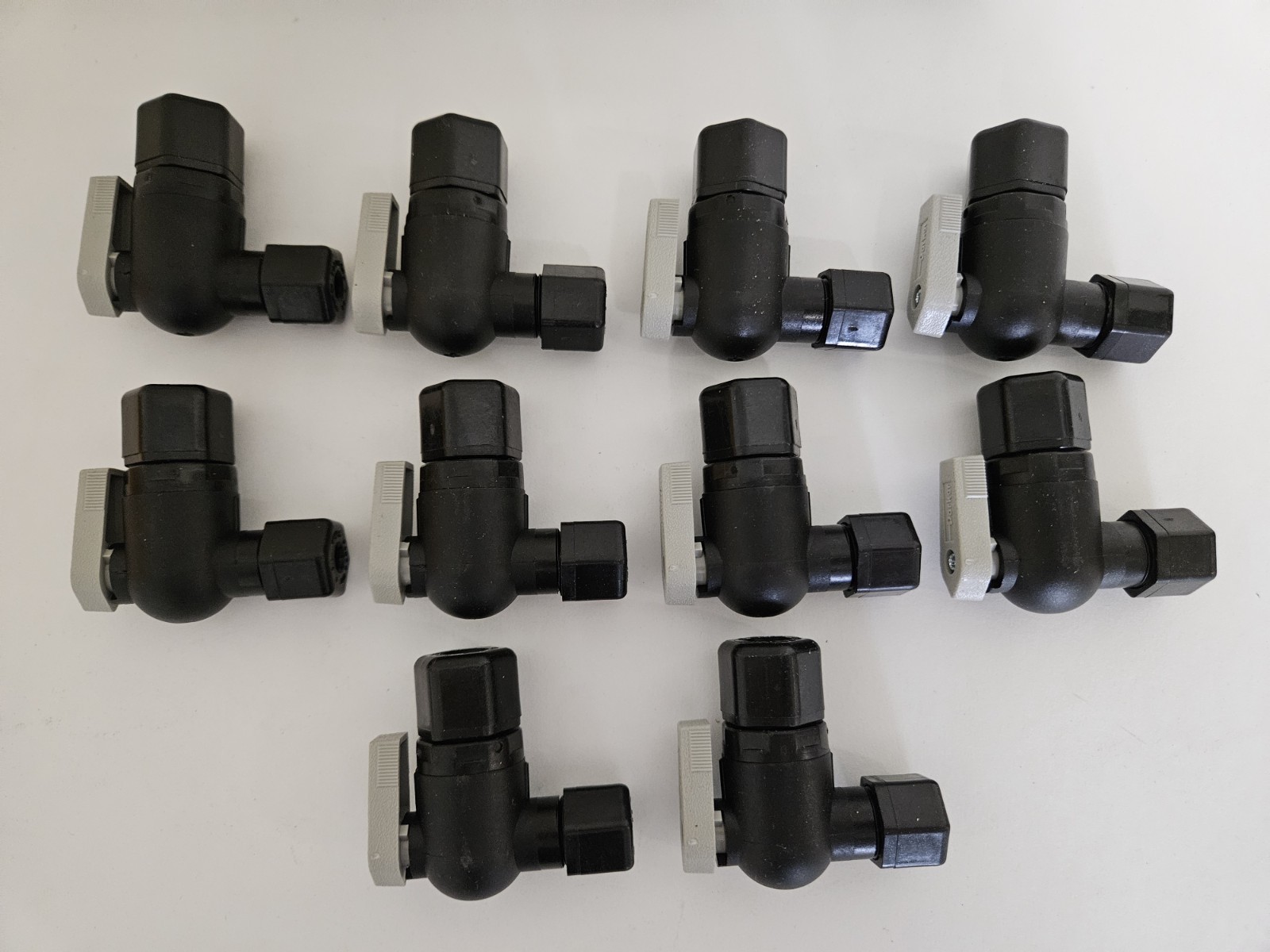 Qty 10 Parker FTPPB6VEU4 Manual 2-Way Ball Valve, Comp, Polypro 3/8″ to 1/4″