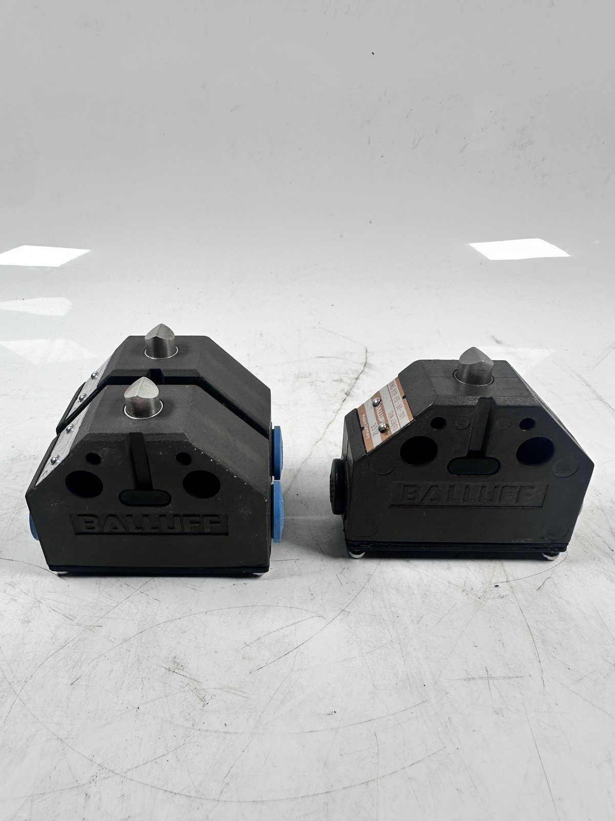 BALLUFF BNS 819-FD-60-101 X 2 Pieces + BNS 519-FD-60-101 X 1 Piece