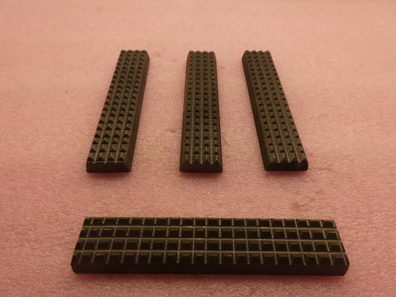 (LOT OF 4) NATIONAL OILWELL VARCO 16402-02 TONG DIE