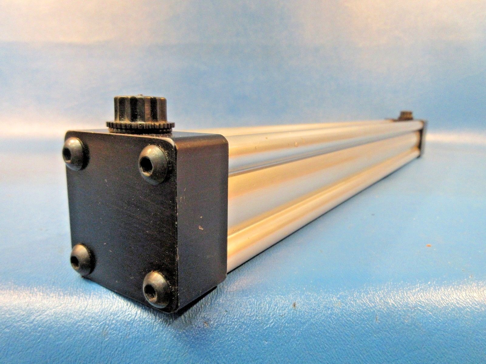 Parker CF2MAUS18AC, Ser 2MA 1.5, 1-1/2 Bore, 16″ Stroke 01.50 CF2MAUS18AC 16.000