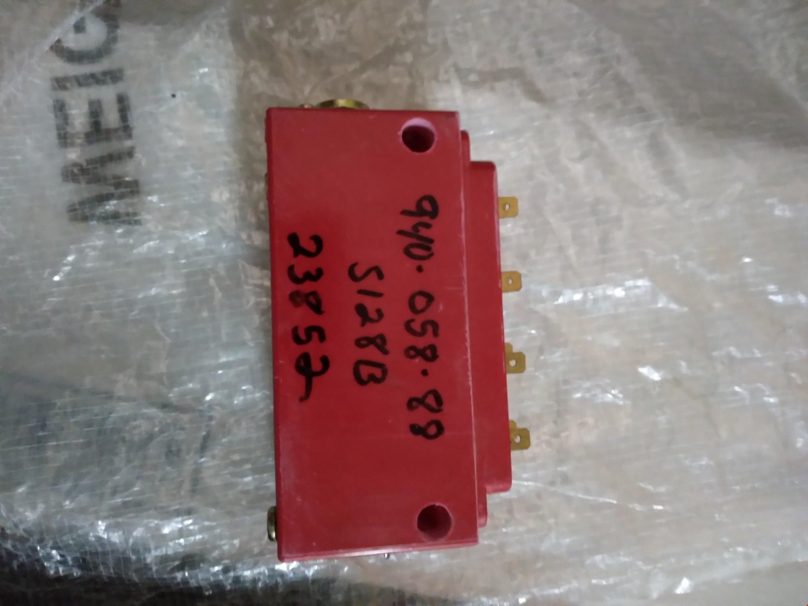 TERMINAL BLOCK 940-058-88 5128B 23852