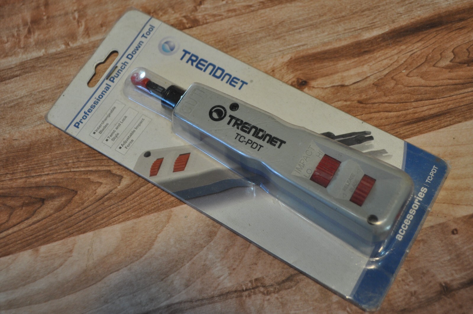 TRENDnet TC-PDT, Punch Down Tool with 110 and Krone Blade NEW SEALED