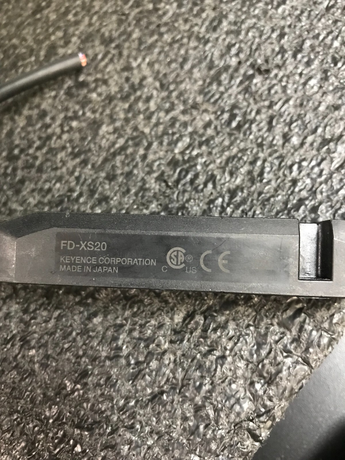 KEYENCE FD-X20 FD-X Series Clamp-on Micro Flow Sensor