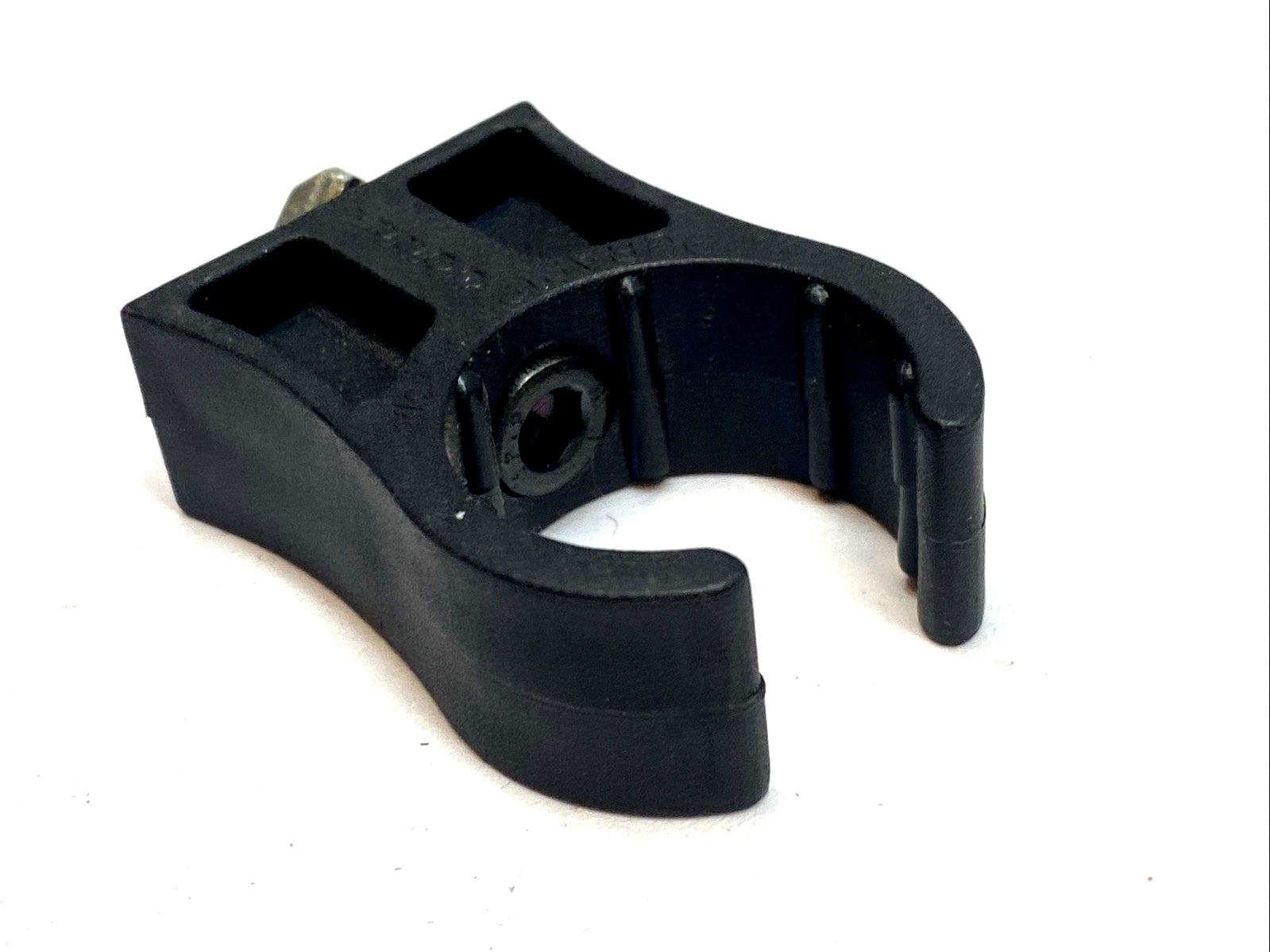 Cobra Durapipe 25mm / 3/4″ Pipe Clips LOT OF 17