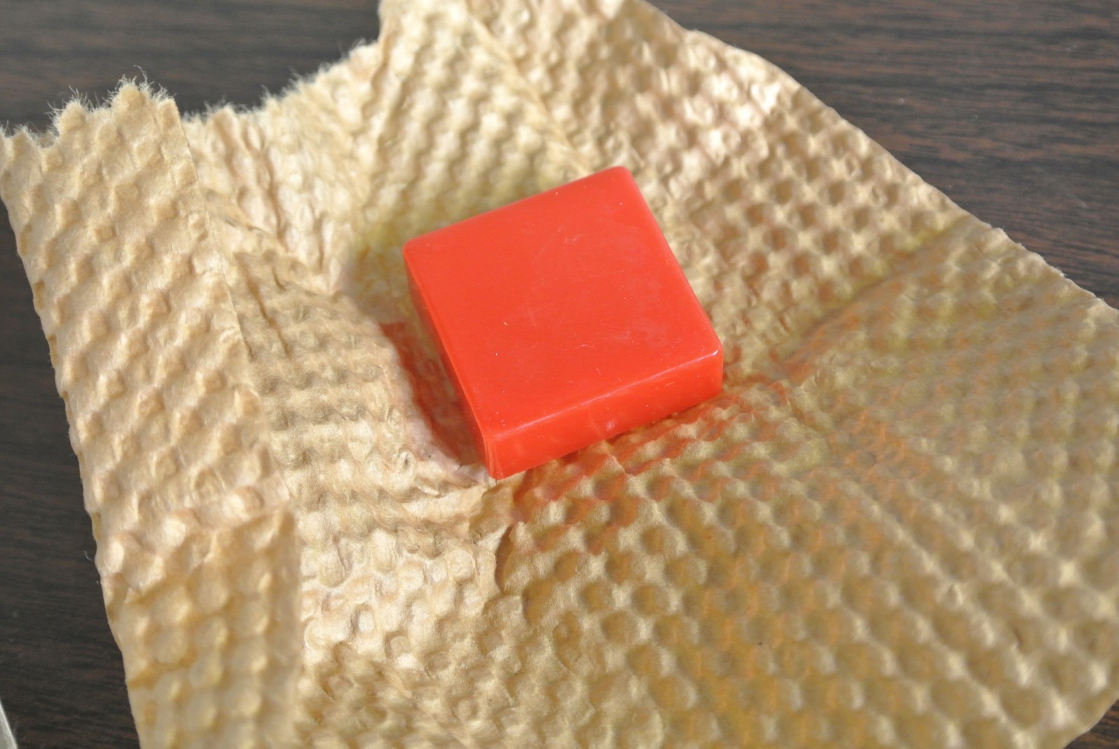 GE CR103C3202 – SQUARE INDICATING LIGHT – RED LENS – 125V AC/DC – NEW SURPLUS