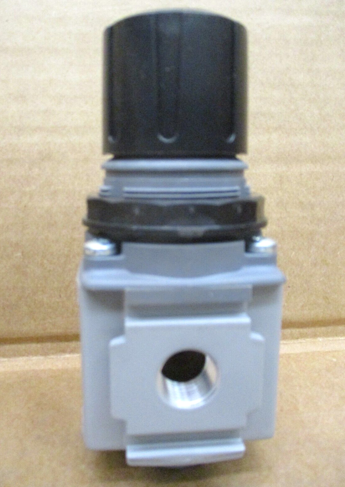 Dixon R18-03R 3/8″ Regulator 0-125 psig Range 49625HI