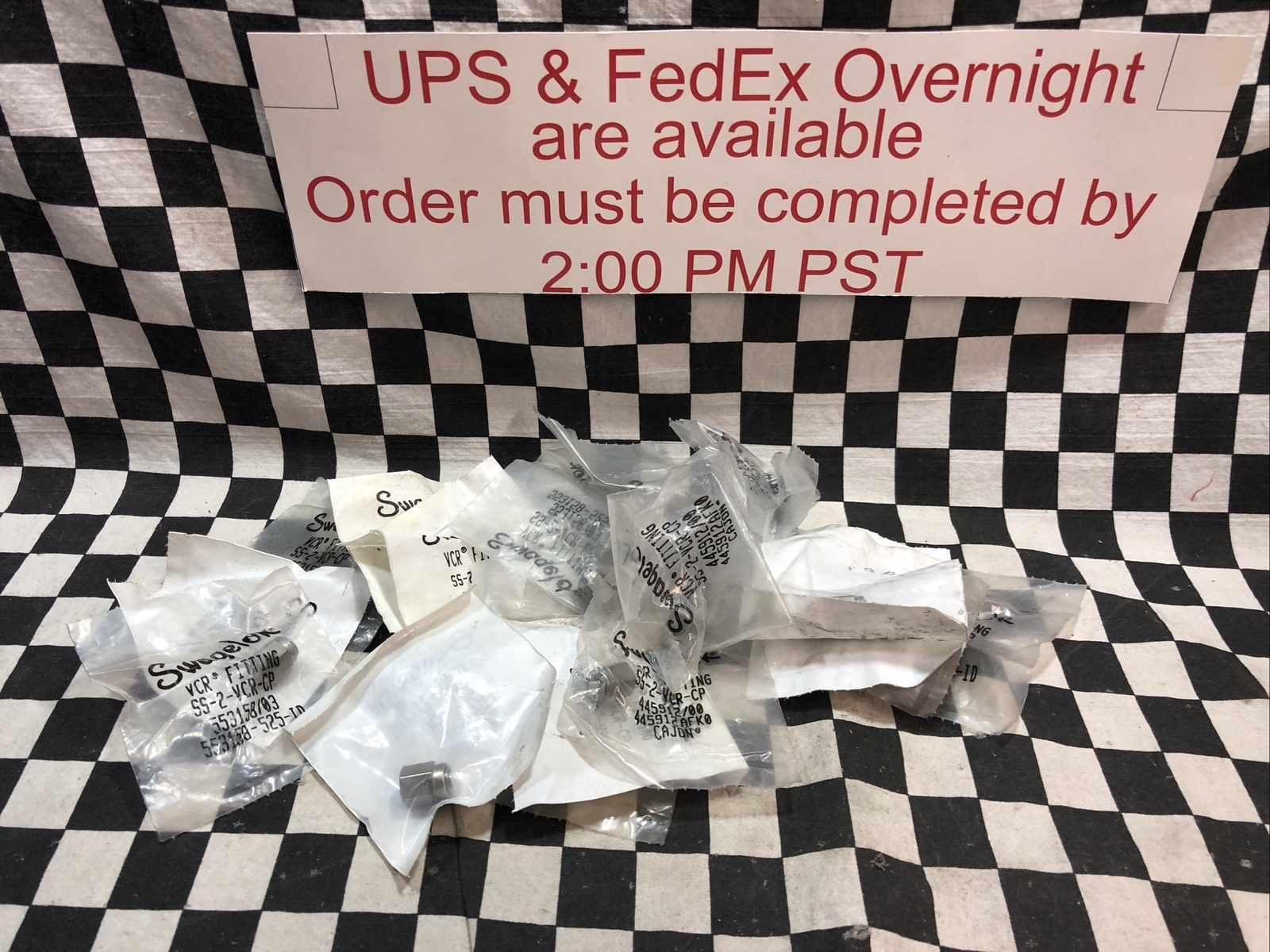 SWAGELOK CAP VCR 1/8″, SS-2-VCR-CP, SS2VCRCP, LOT OF 18, SHIPSAMEDAY#1608A55