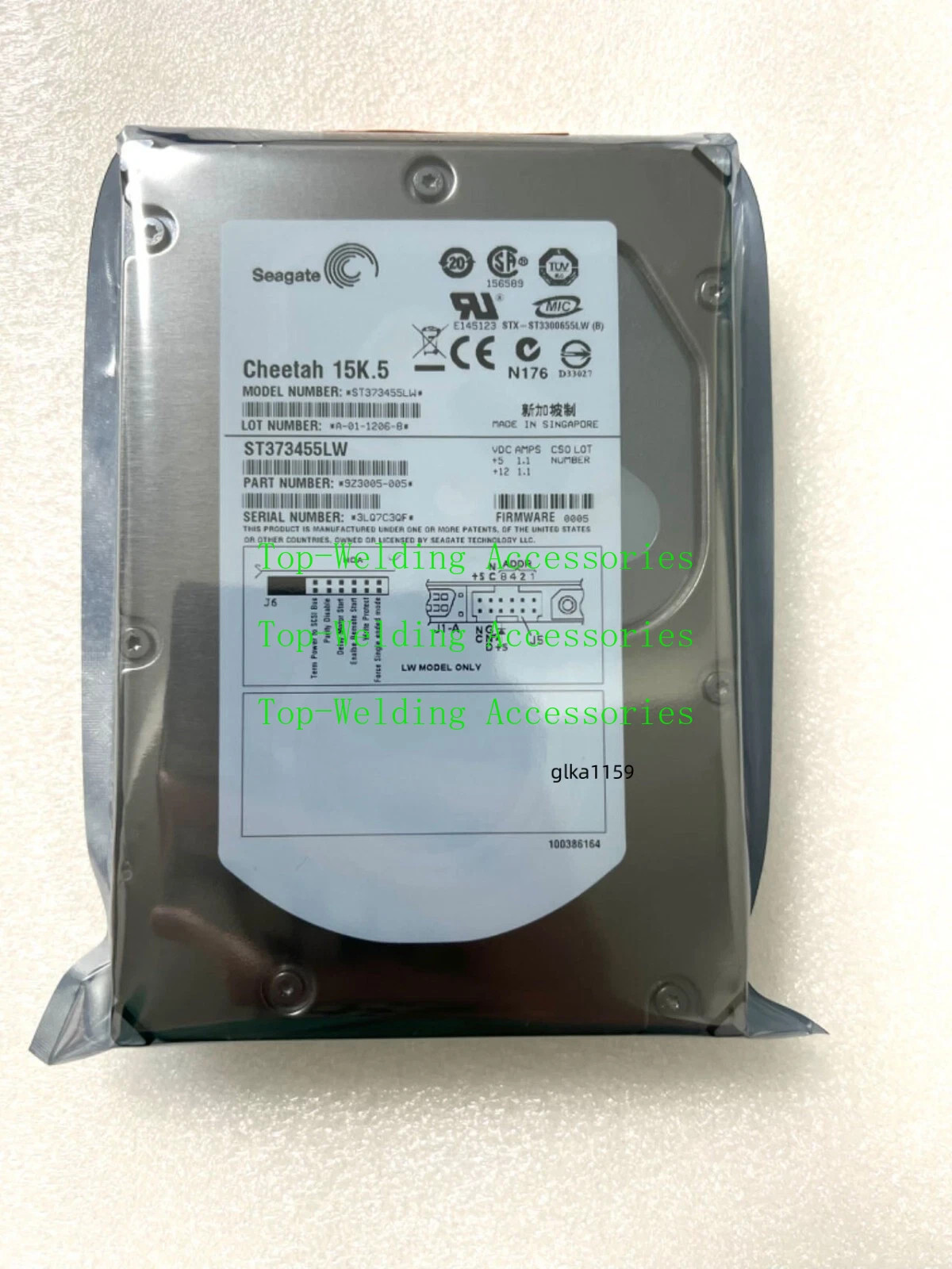 New In Box SEAGATE ST373455LW Internal SCSI Hard Drive 15K.5 73.4GB 15000RPM