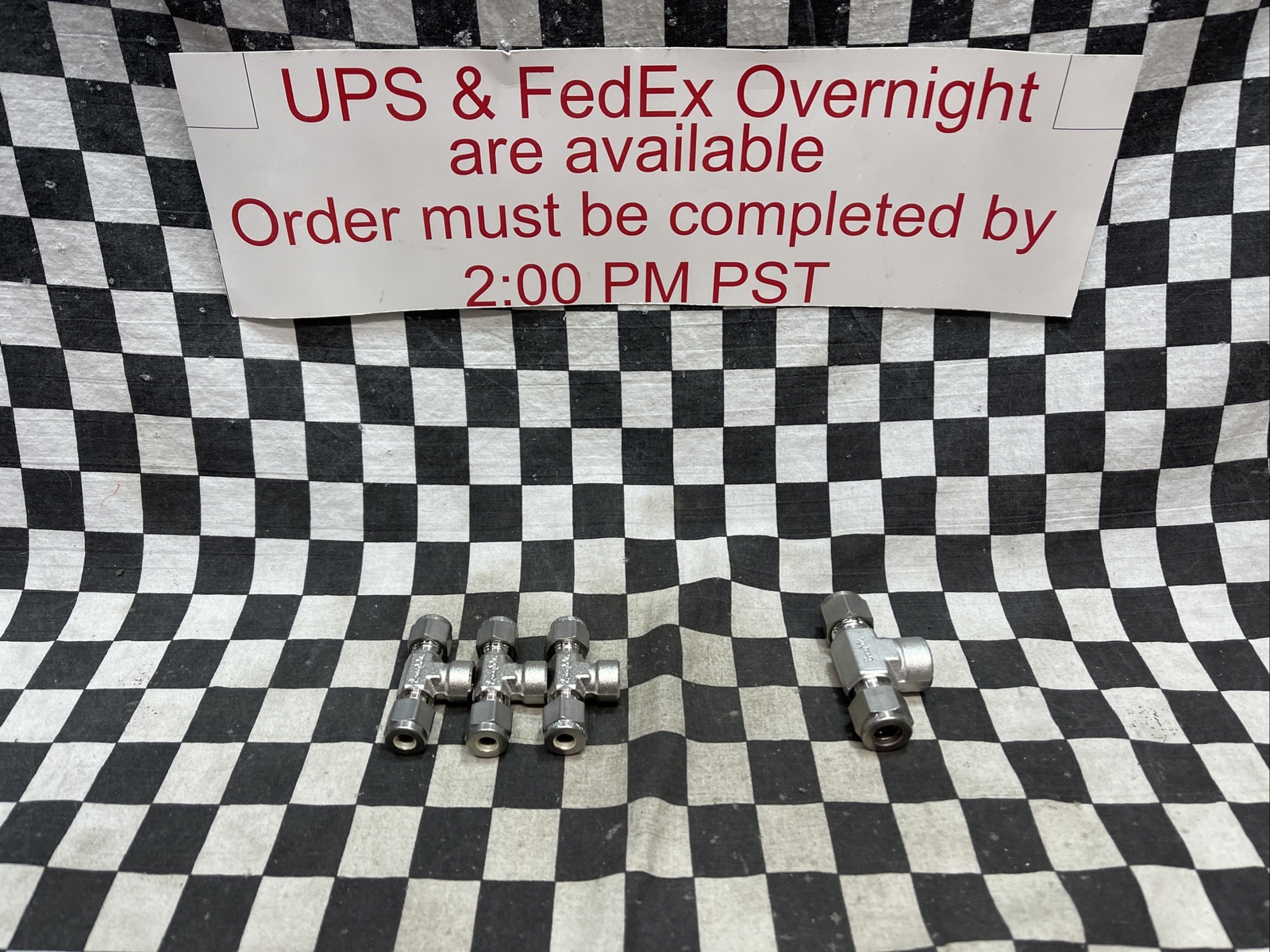 SWAGELOK FEMALE BRANCH TEE SS-400-3TTF, SS-600-3TTF LOT OF 4 SHIPSAMEDAY#1606V36
