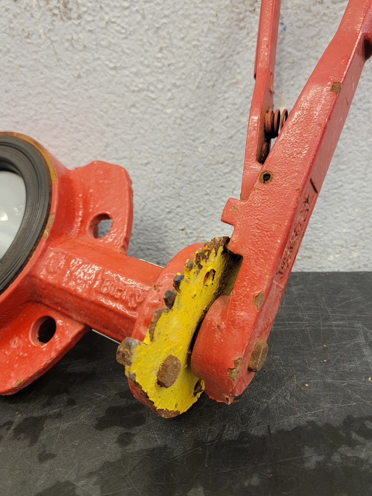 BRAY 4″ BUTTERFLY VALVE Used A