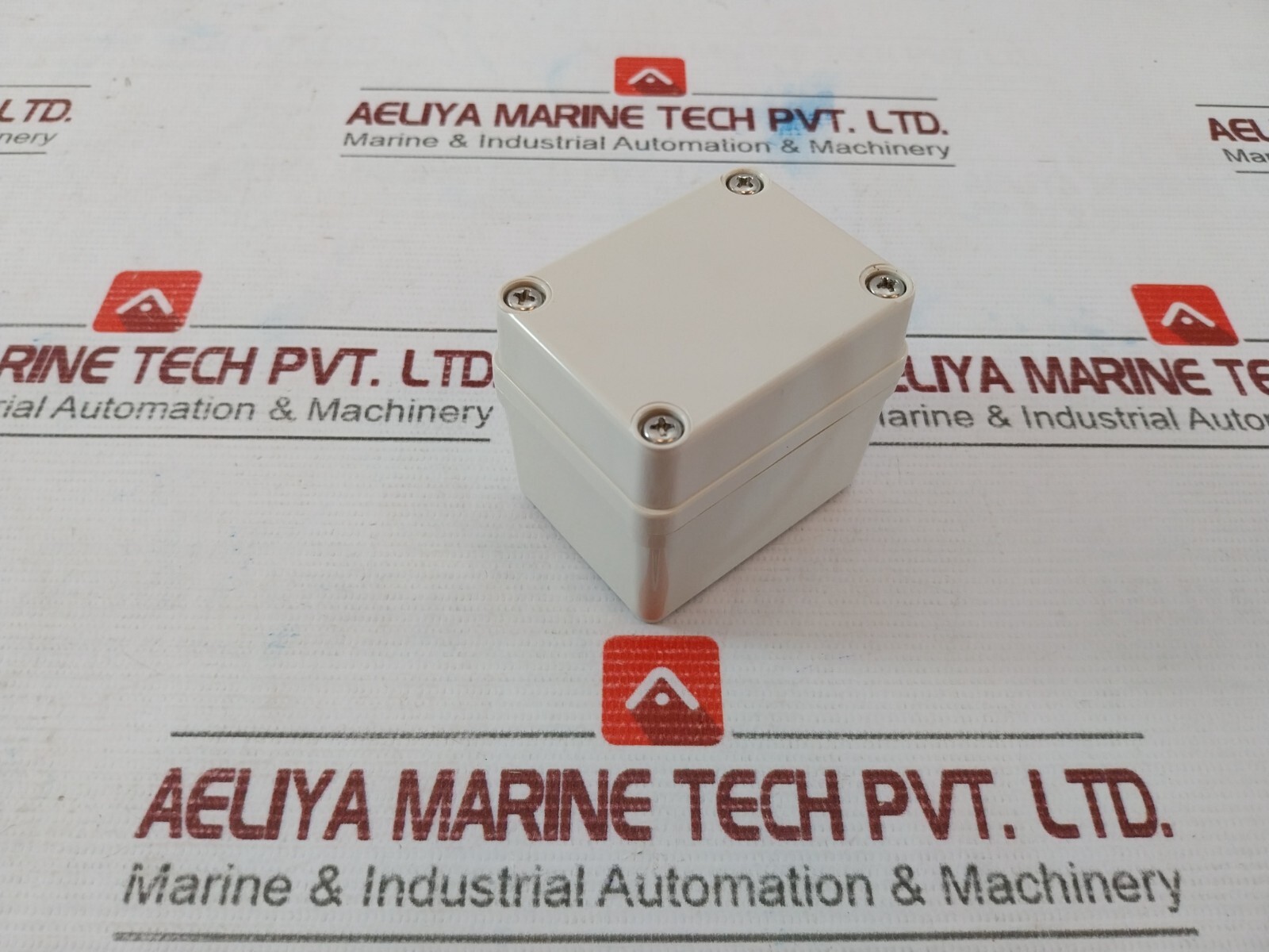 D.S.E. HI BOX ABS AH250V F Unique Box (Sus Draw Latch) LF.T3.15AH 250V P