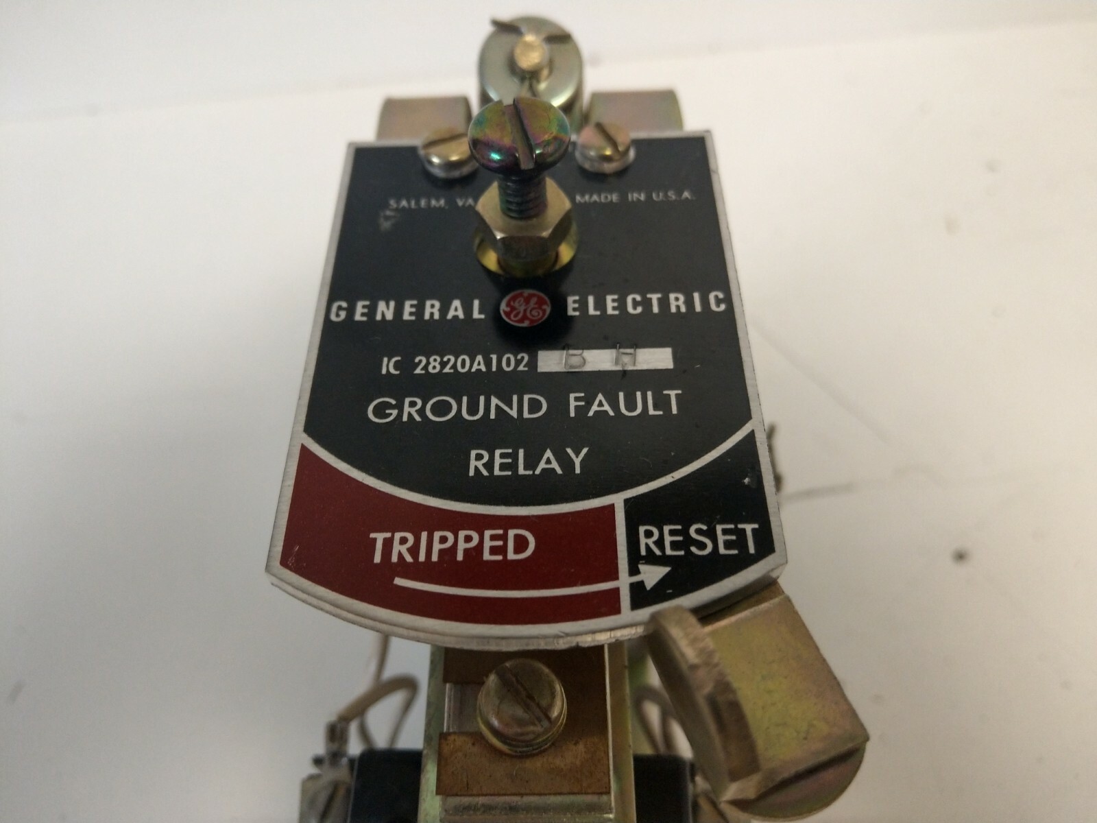 NEW OLD STOCK! GE GENERAL ELECTRIC GROUND FAULT RELAY IC2820A102 BH
