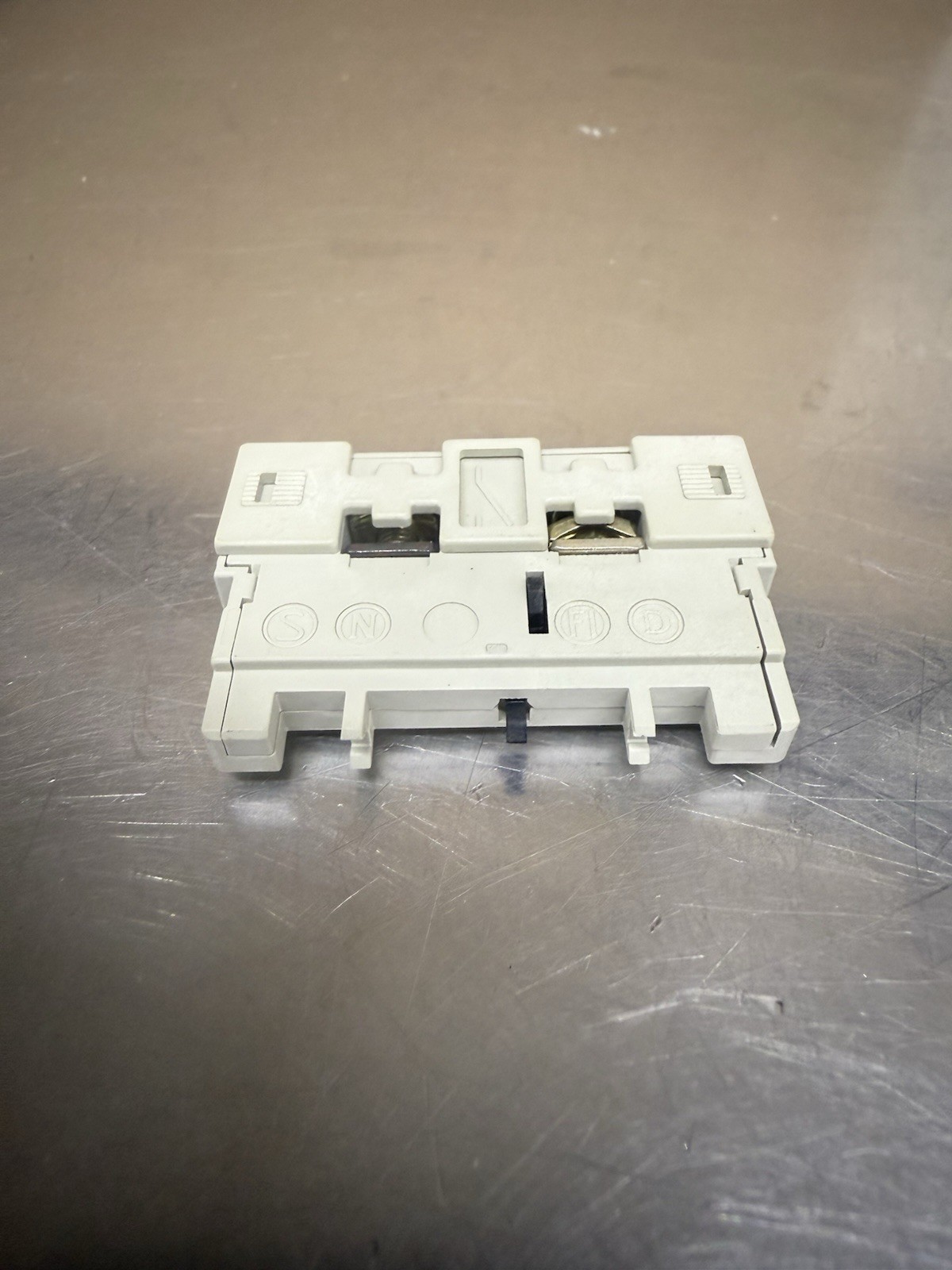 Telemecanique Schneider GV2-AE1 Auxiliary Contact Block New
