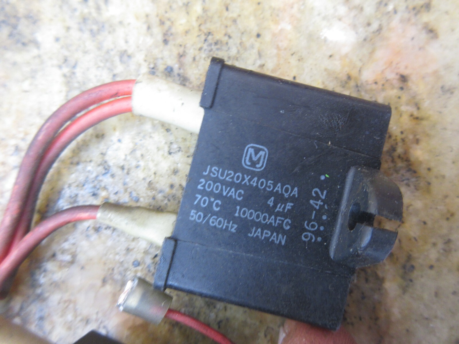 MARCON SAFETY SWITCH CH60 200VAC .6L19 JSU20X405AQA 200VAC LOT OF 2 PIECES