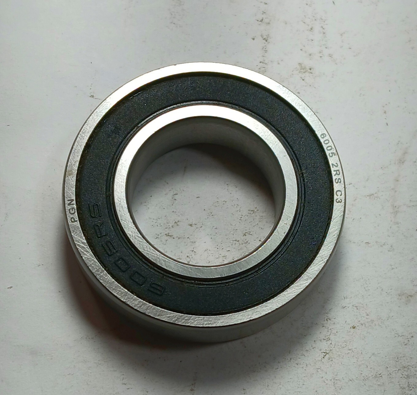 1 NEW PGN 6005 2RS C3 25X47X12 RADIAL DEEP GROOVE BALL BEARING NNB *MAKE OFFER*