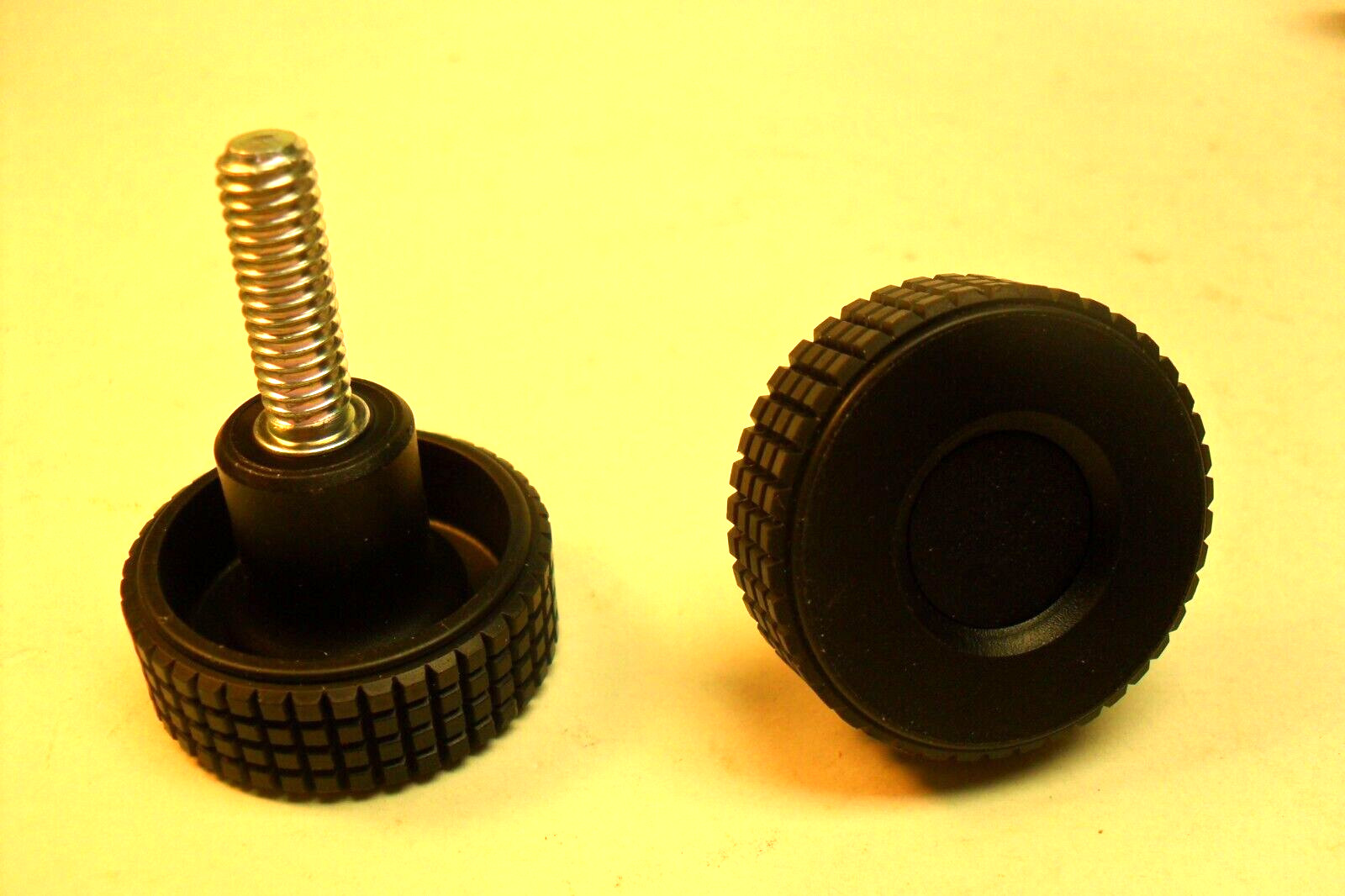 QTY 2 – J.W.Winco Star Knob5/16×18 x 1.25 Stud Length NEW