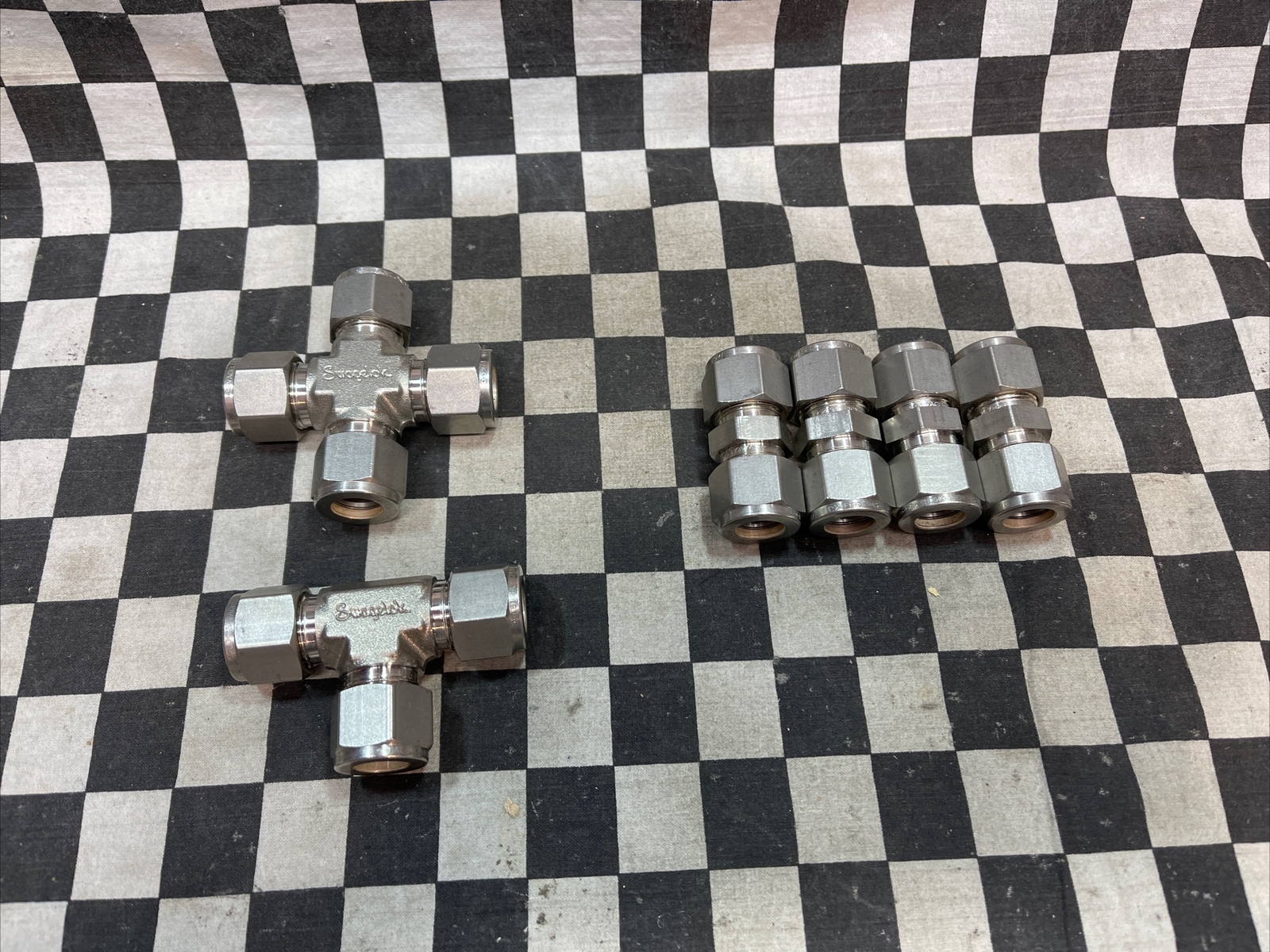 SWAGELOK SS-810-3 and SS-810-4 and SS-810-6, TEE CROSS UNION 1/2″ Lot Of 5#104P7