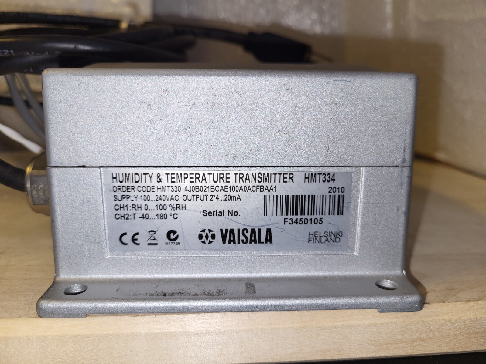VAISALA HMT334 HUMIDITY AND TEMPERATURE TRANSMITTER