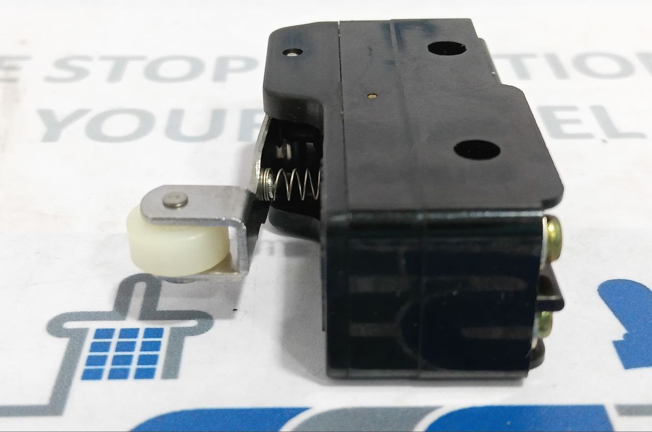 Yamatake Honeywell BZ-2RW822-J Micro Switch 15A-125 -250 OR 480V AC