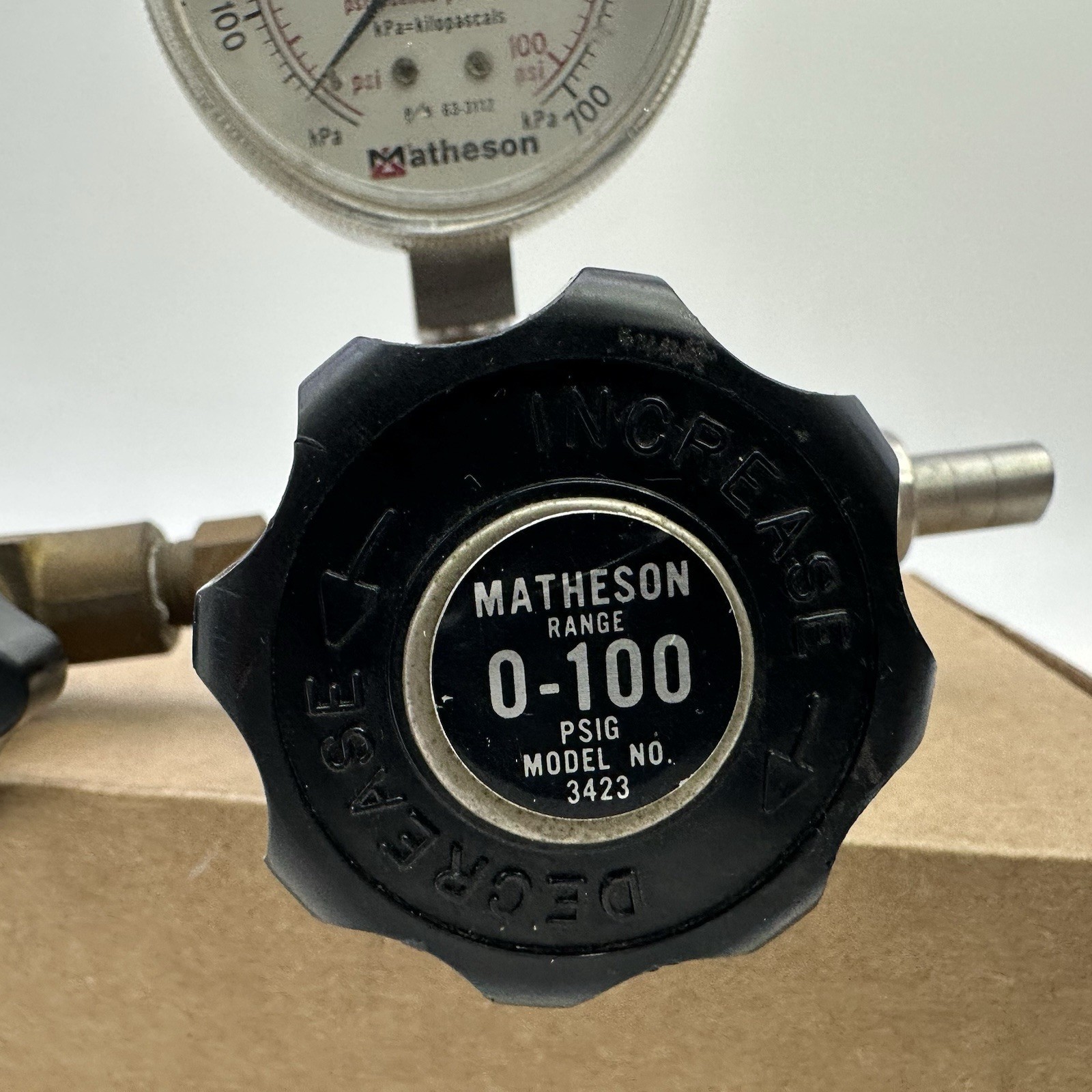 Matheson 3423 Brass High Purity Gas Regulator