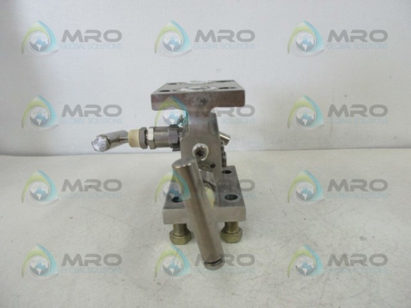 ANDERSON GREENWOOD M4AVIS-PB DIFFERENTIAL PRESSURE MANIFOLD NSNP