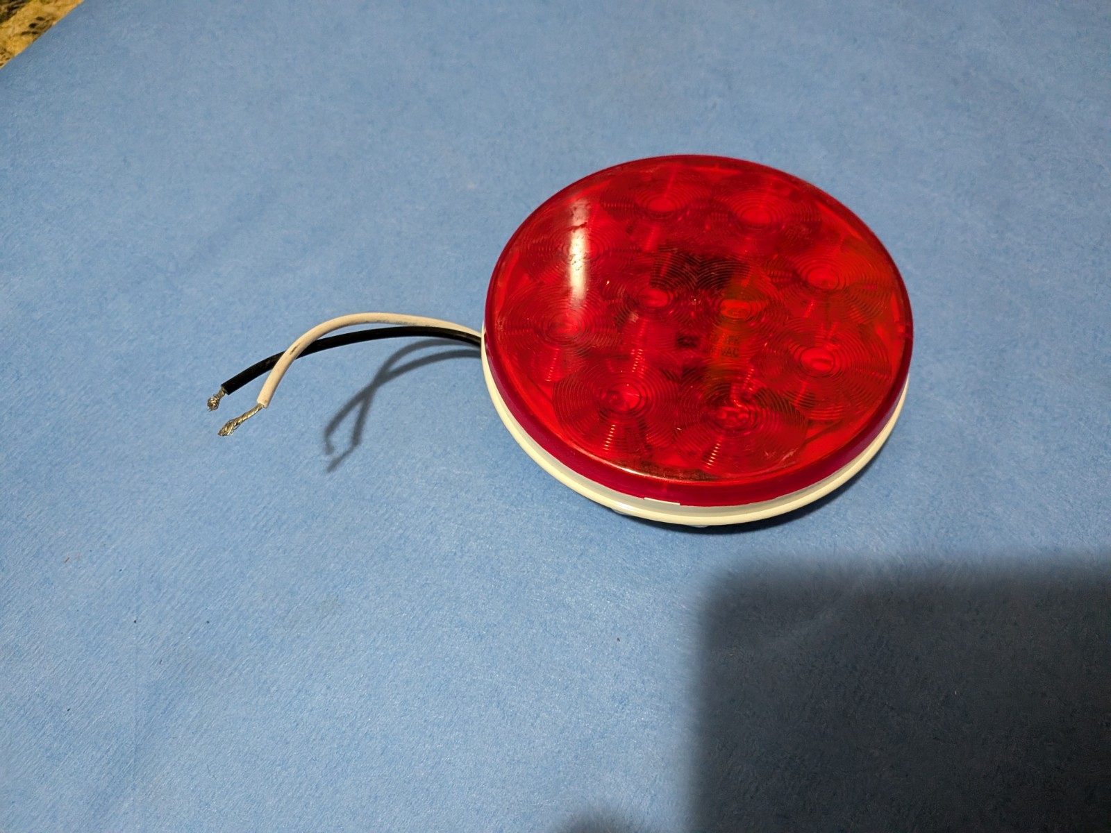 Tri Lite Mars LED Stop & Go Red Replacement Light, 4″ X 4″, LED (A16115R), Used