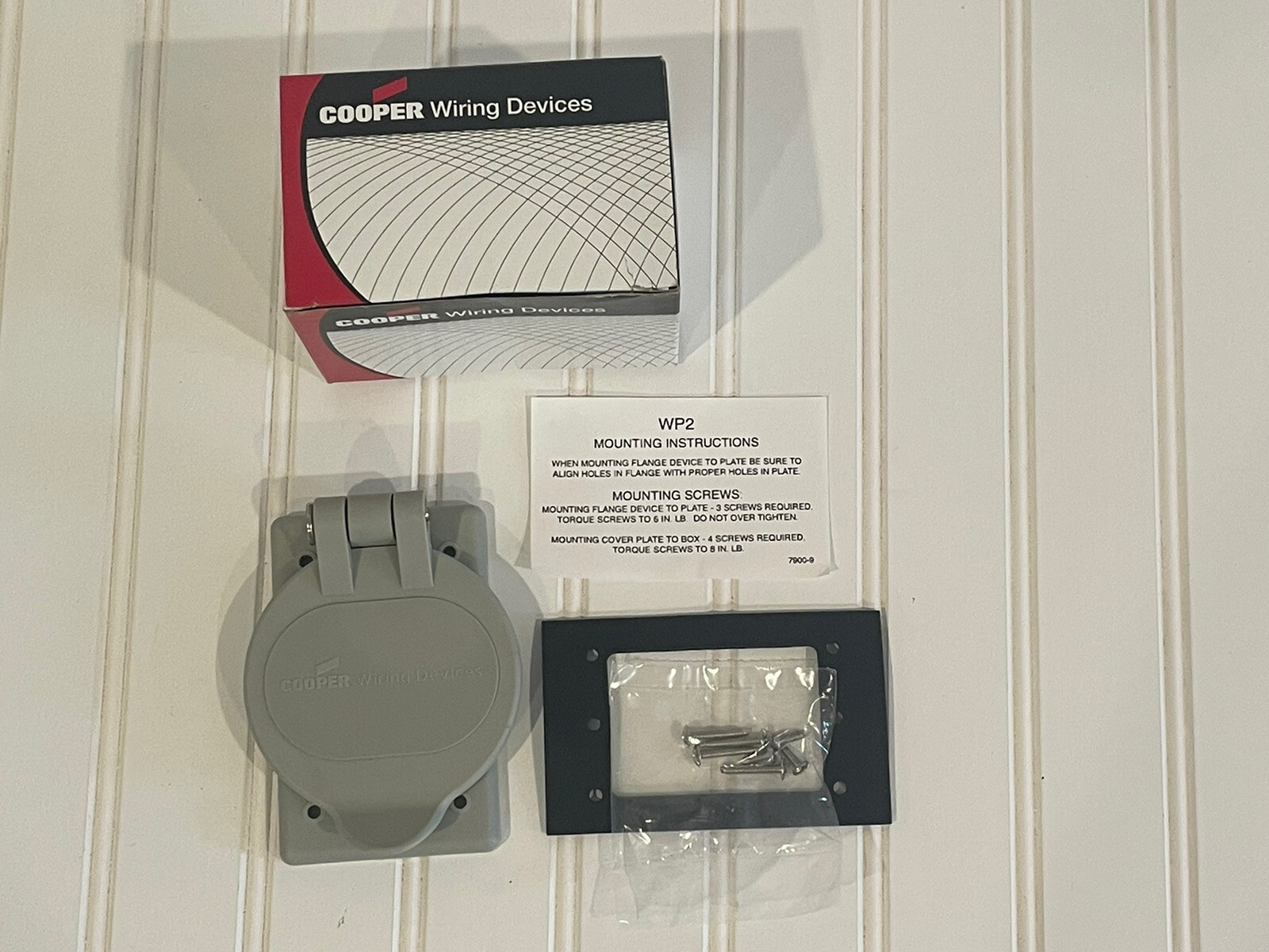 COOPER WP2 weatherproof 1 Gamg Cover for 20A/30A Flamged inlets & outlets – New