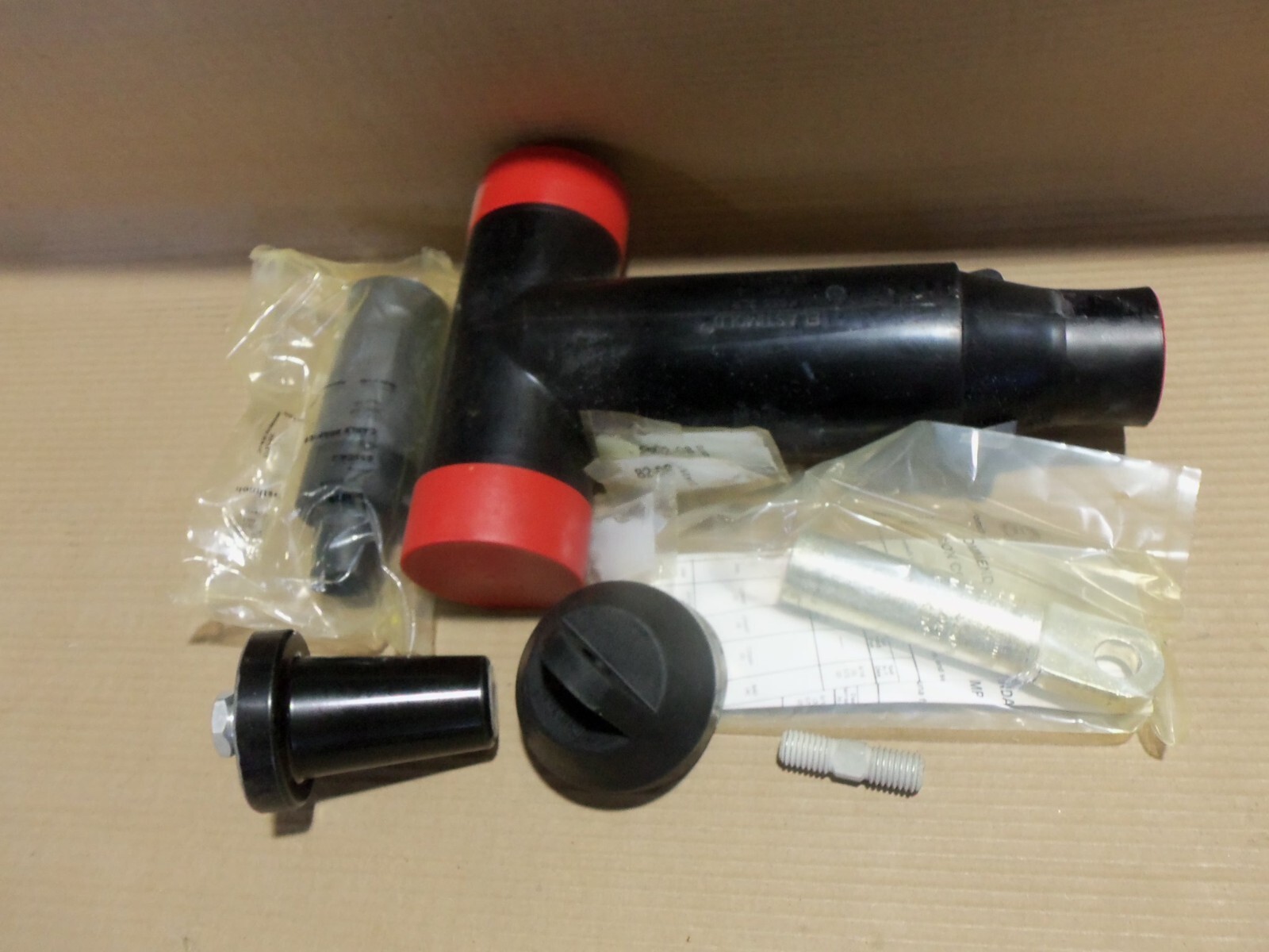 NEW T&B EALSTIMOLD K655LRJ0330-SG3 ELBOW CONNECTOR