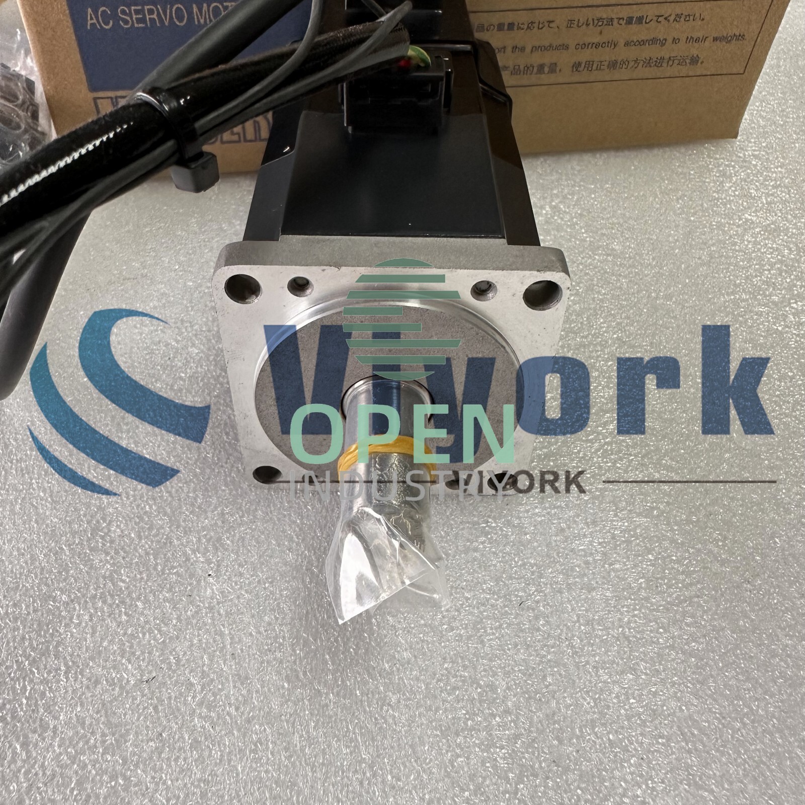 1PCS New in box Mitsubishi HC-KFS23BK AC SERVO MOTOR 1.1 AMP 118 V 3000 R/MIN