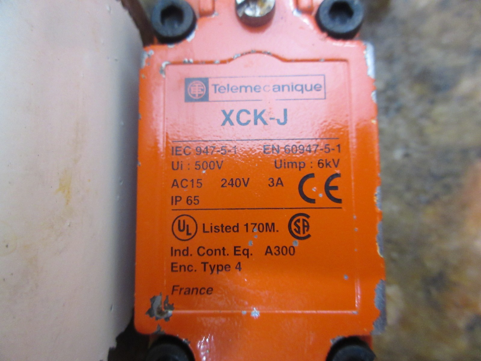 2000 KITAMURA 2XI CNC TELEMECANIQUE XCK-J IEC947-5-1 EN60947-5-1 SWITCH EACH 1