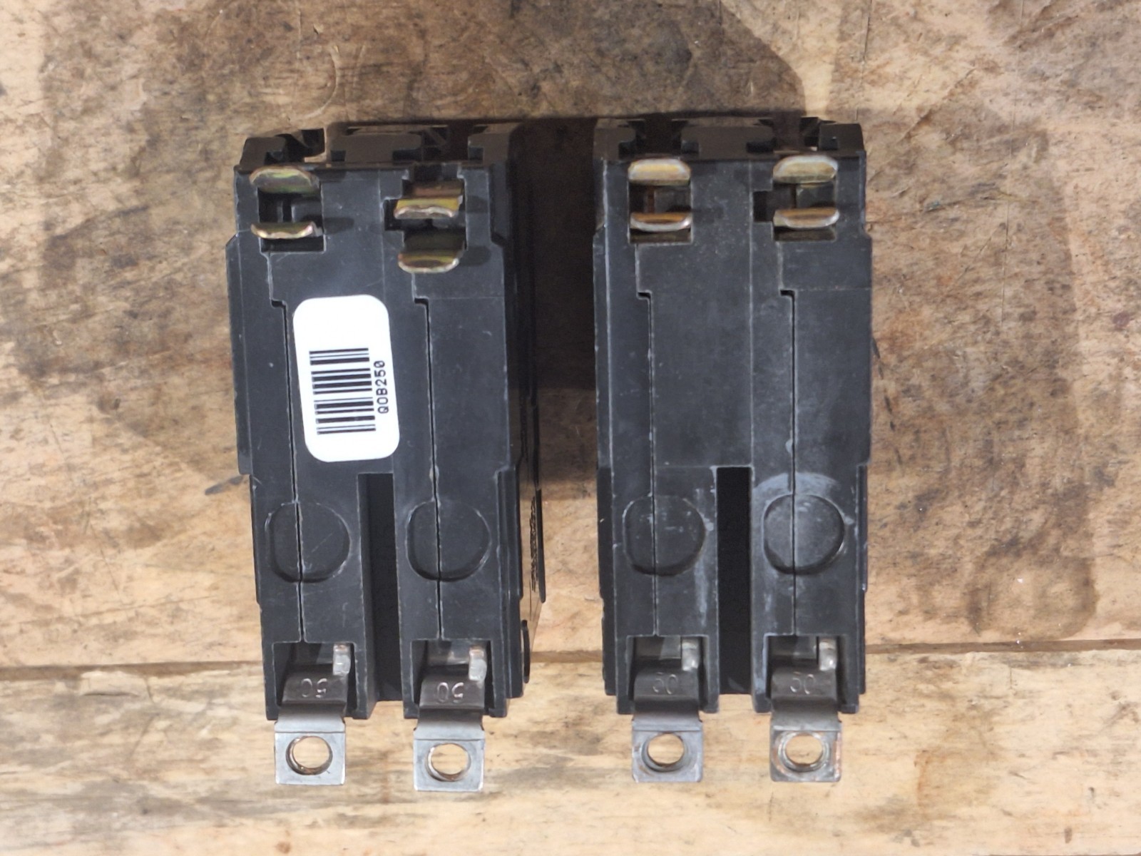 SQUARE D QOB250 CIRCUIT BREAKER 50A 2P 240V USED CONTINUITY TESTED – LOT OF 2