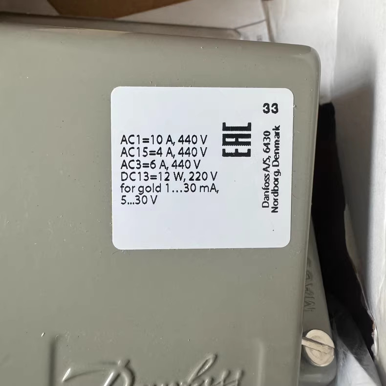 1PC New Danfoss KPS80 060L312866 Temperature Switch Spot Products