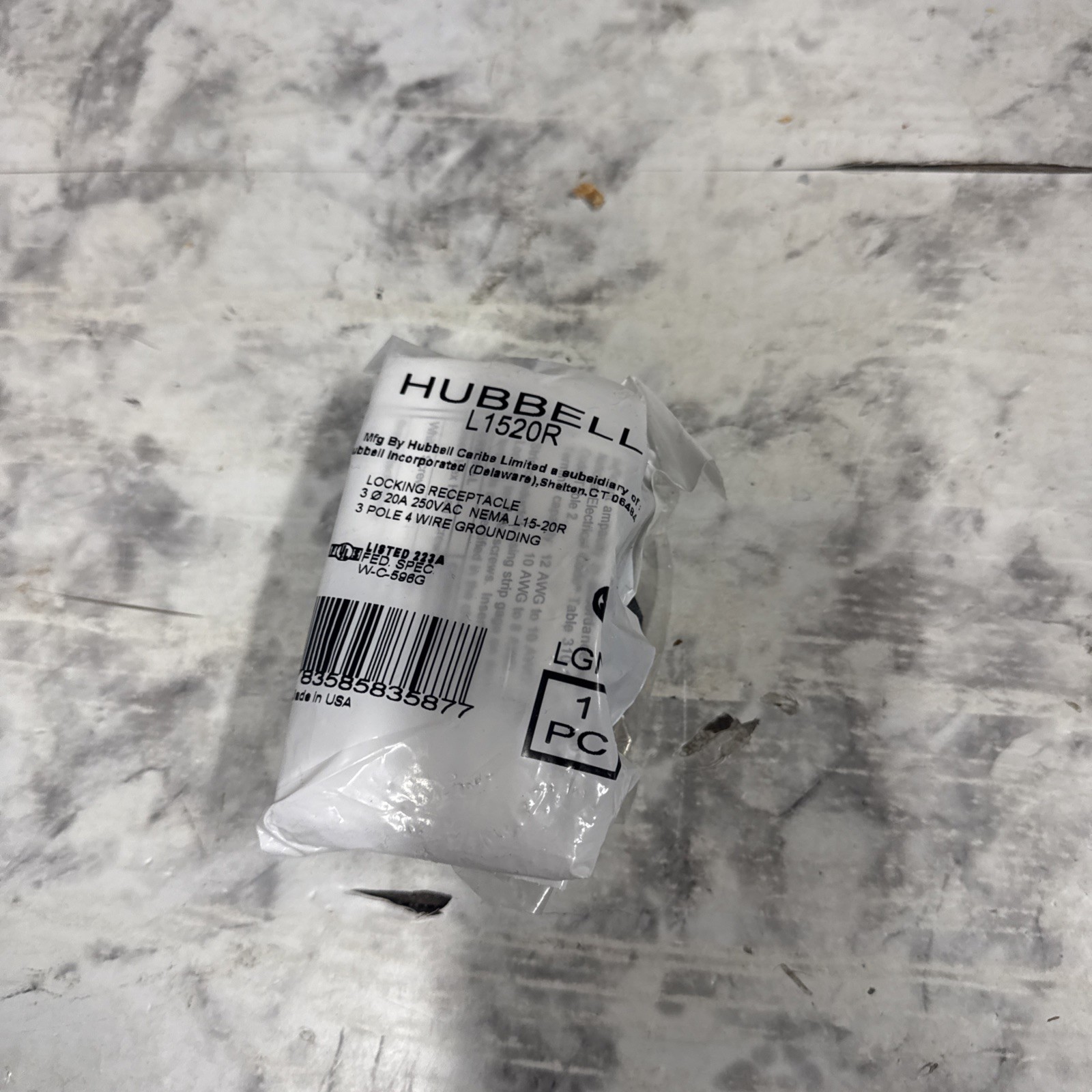 HUBBELL L1520R TWIST-LOCK RECEPTACLE 250V 20A 3P 4W 3PH GROUNDING NEMA L15-20R