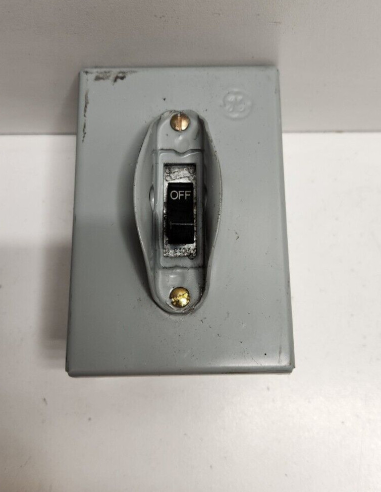 NEW NO BOX! GE GENERAL ELECTRIC 30A 240V TUMBLER SWITCH TC2368