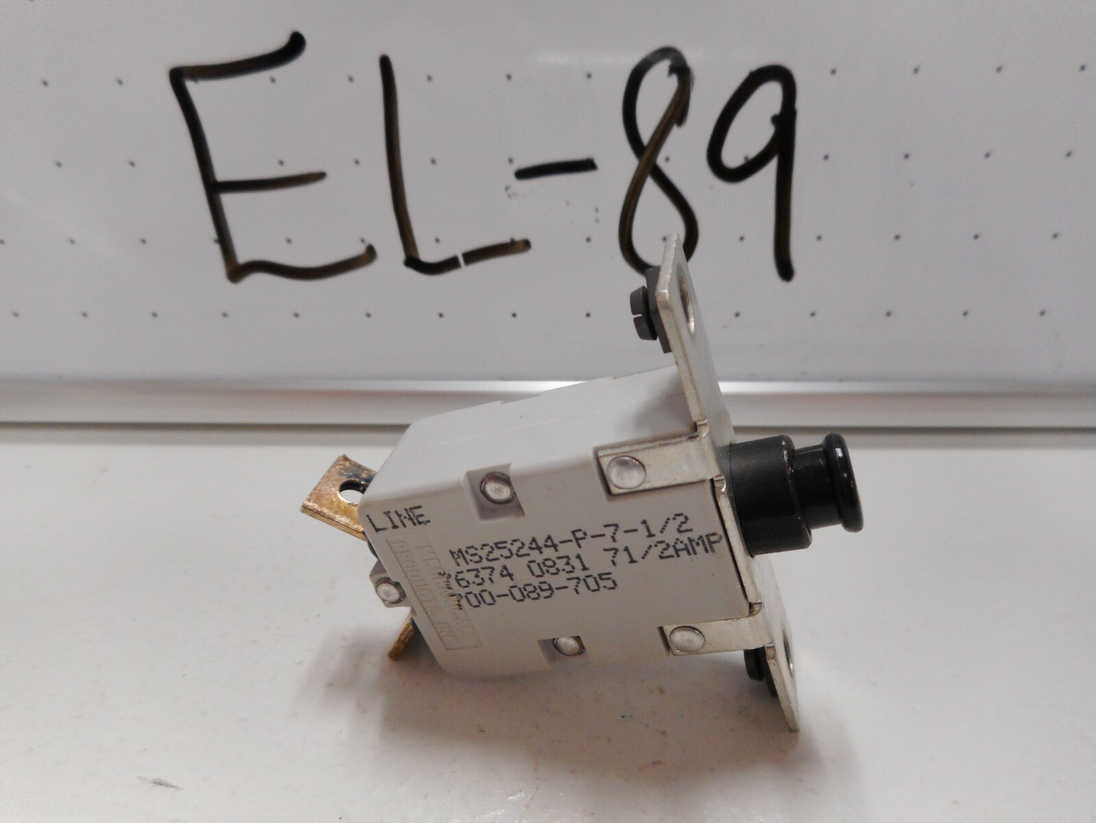 NOS MS25244-P-7 1/2 MIL-SPEC CIRCUIT BREAKER