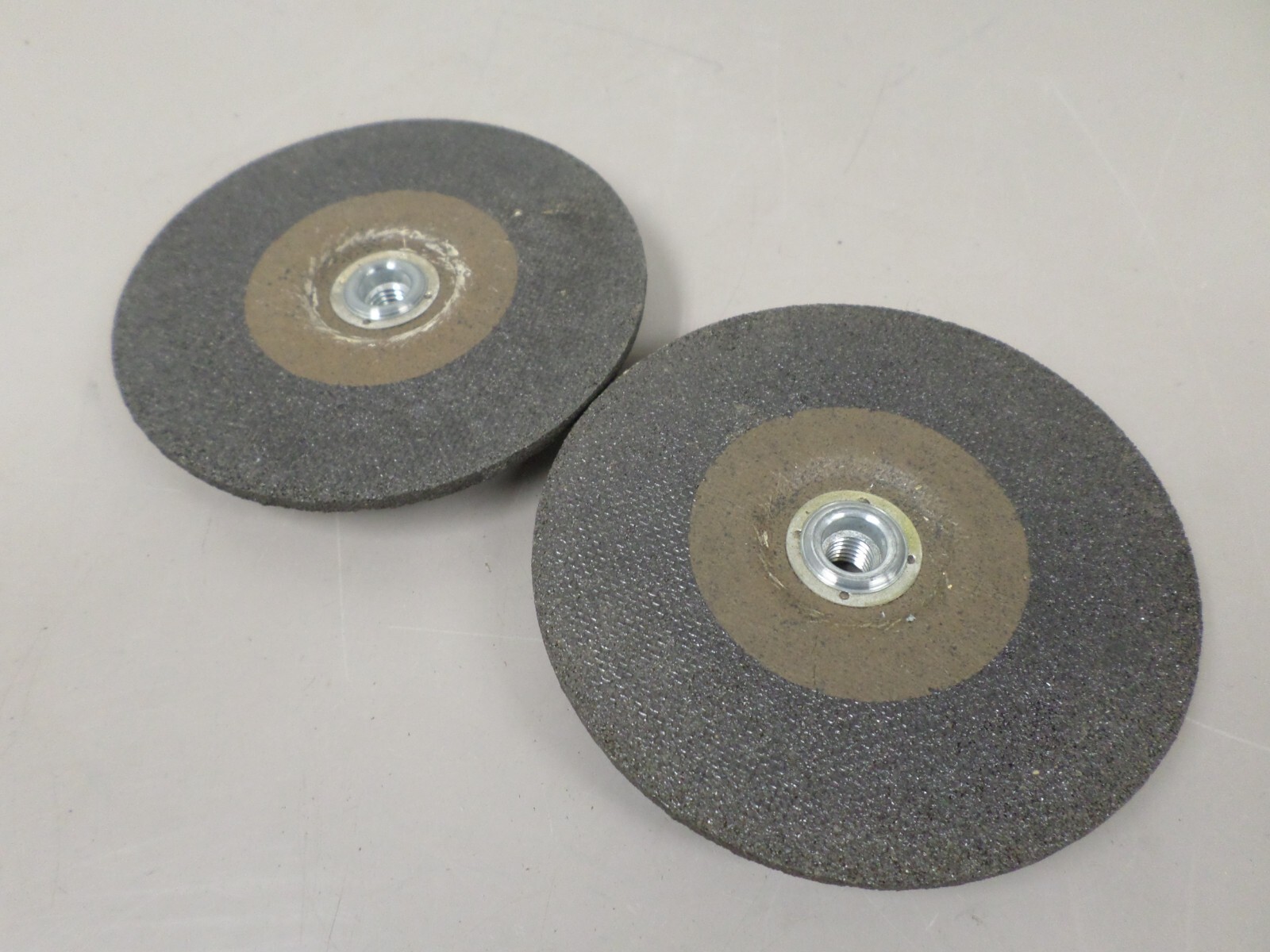 Lot of 2 – SAIT 22614 Z24R-BF 7 x 1/4 Type 27 Depressed Center Grinding Wheels
