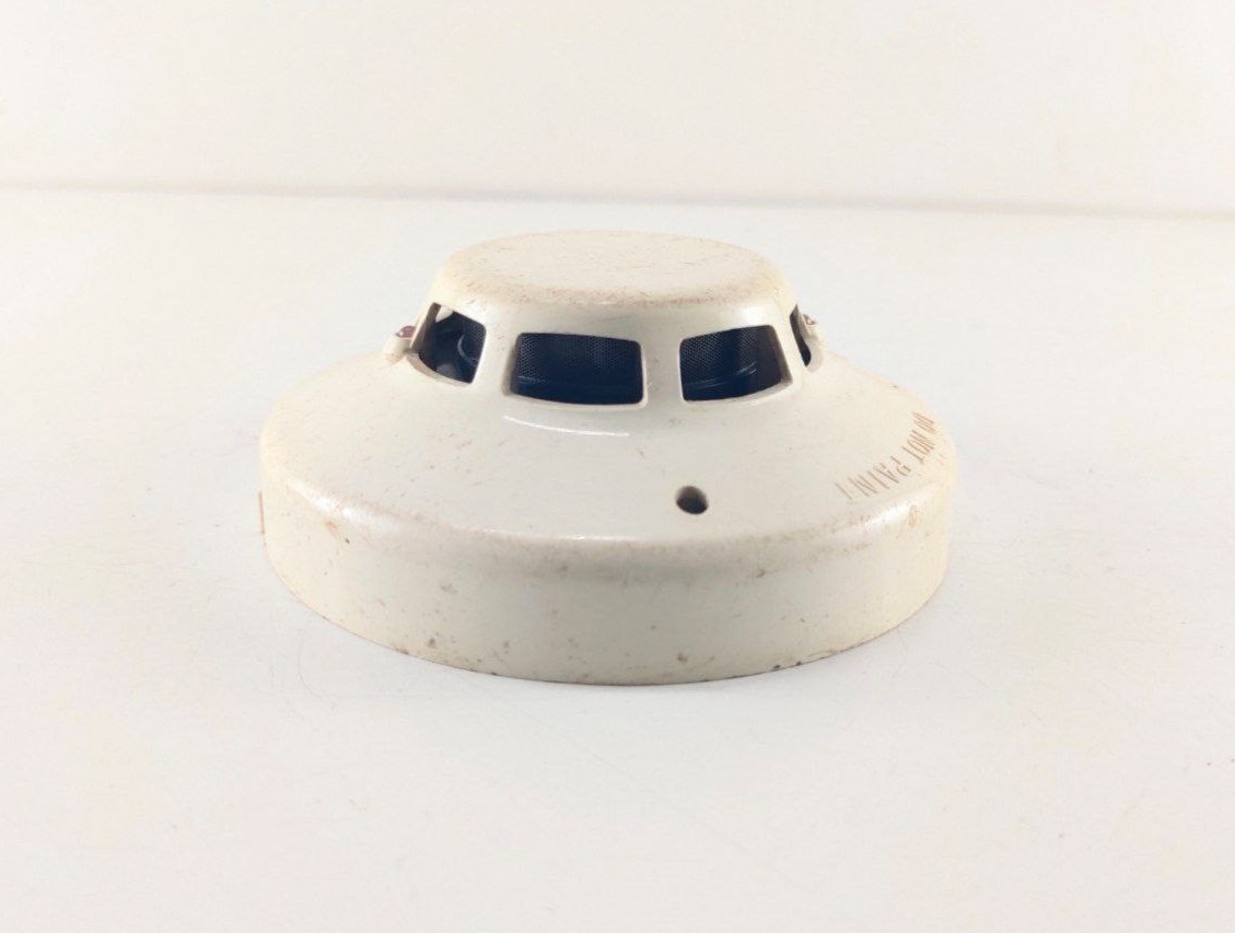 Hochiki SLV-E ( J ) Photo-Electric Smoke Detector 24VDC (PACK OF 4 PCS)