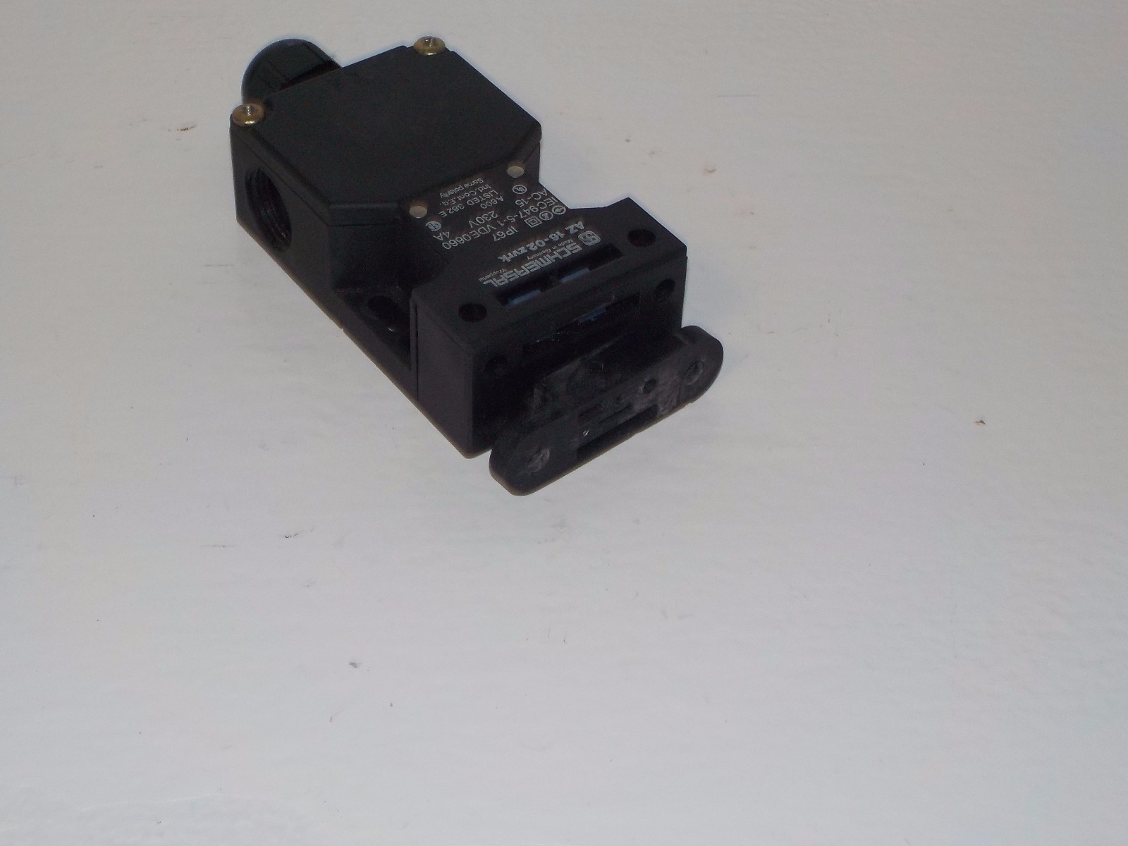 SCHMERSAL AZ 16-02ZVRK USED SAFETY INTERLOCK SWITCH AZ1602ZVRK