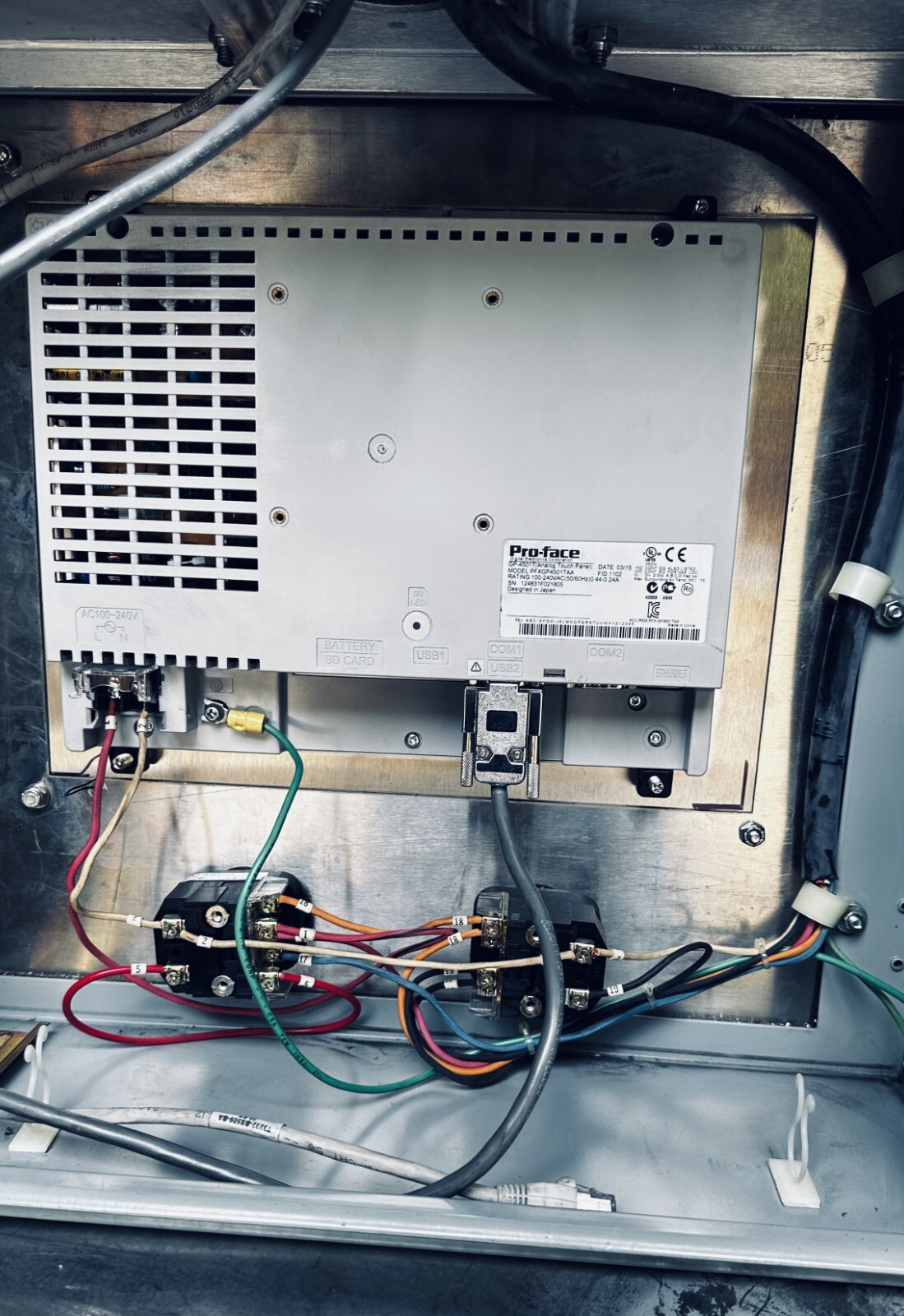 Pro-face GP-4501T HMI panel with Hoffman HMI station with 2 Pendent arms